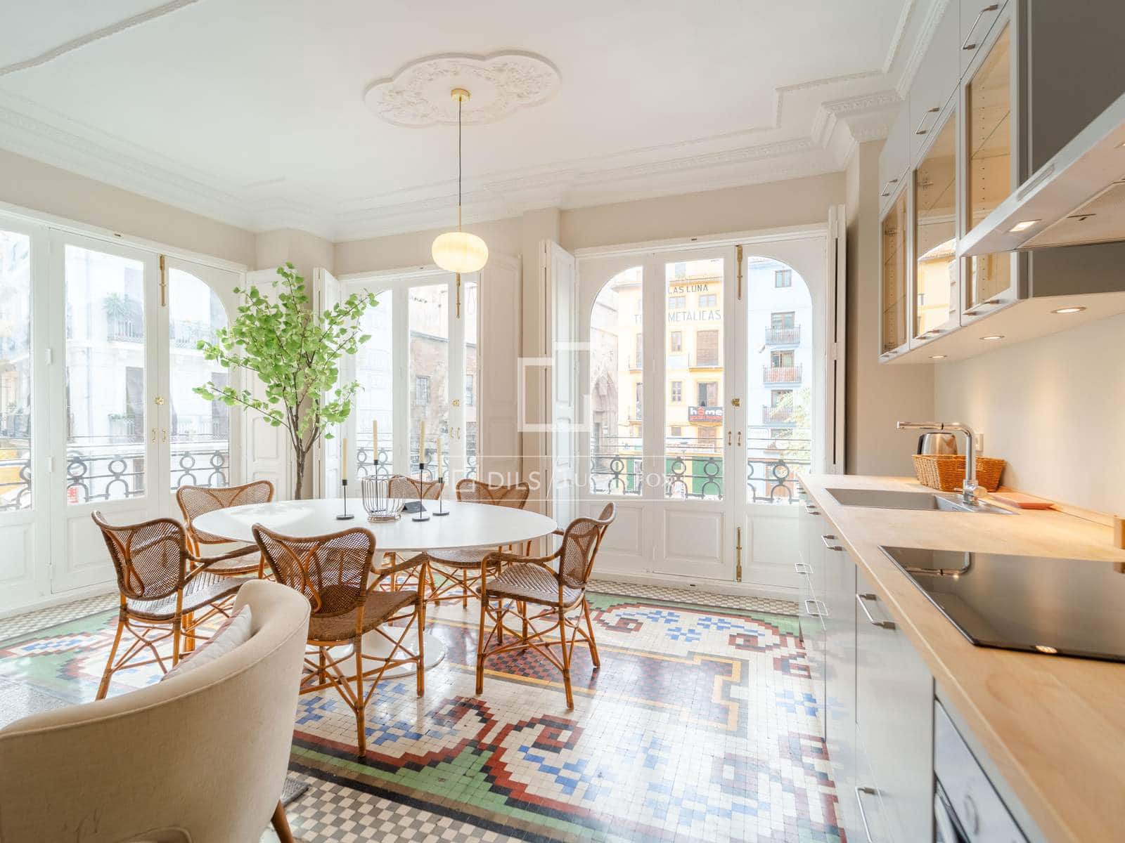 2 sypialnia Apartament do wynajęcia w Miasto Walencja - 2 400 € (Ref: 9778410)