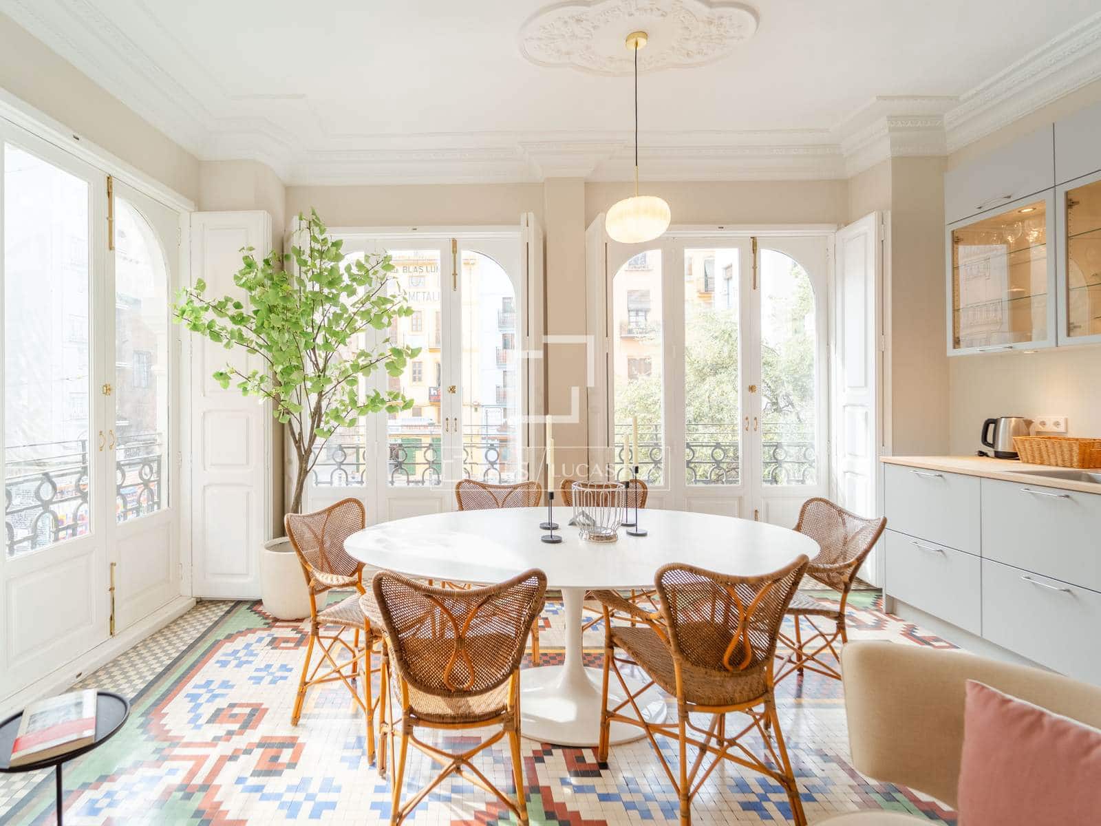 2 sypialnia Apartament do wynajęcia w Miasto Walencja - 2 400 € (Ref: 9778410)