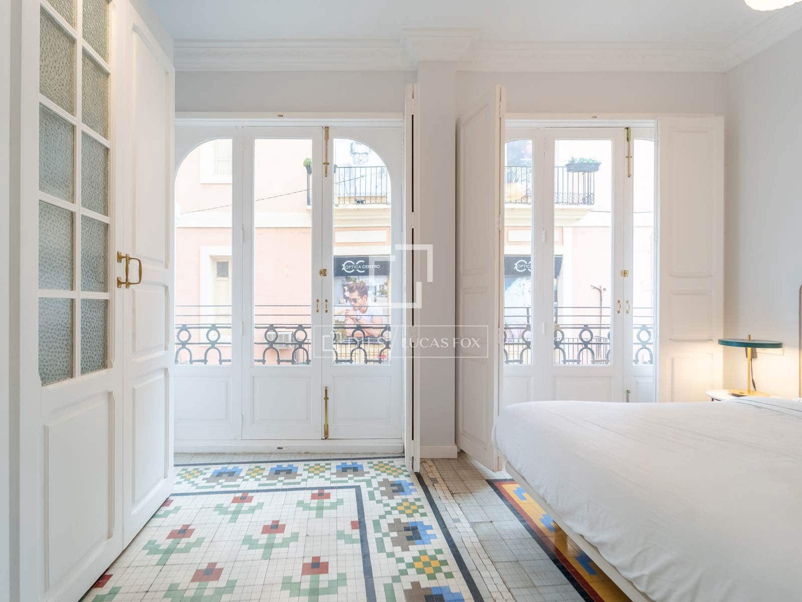 2 sypialnia Apartament do wynajęcia w Miasto Walencja - 2 400 € (Ref: 9778410)