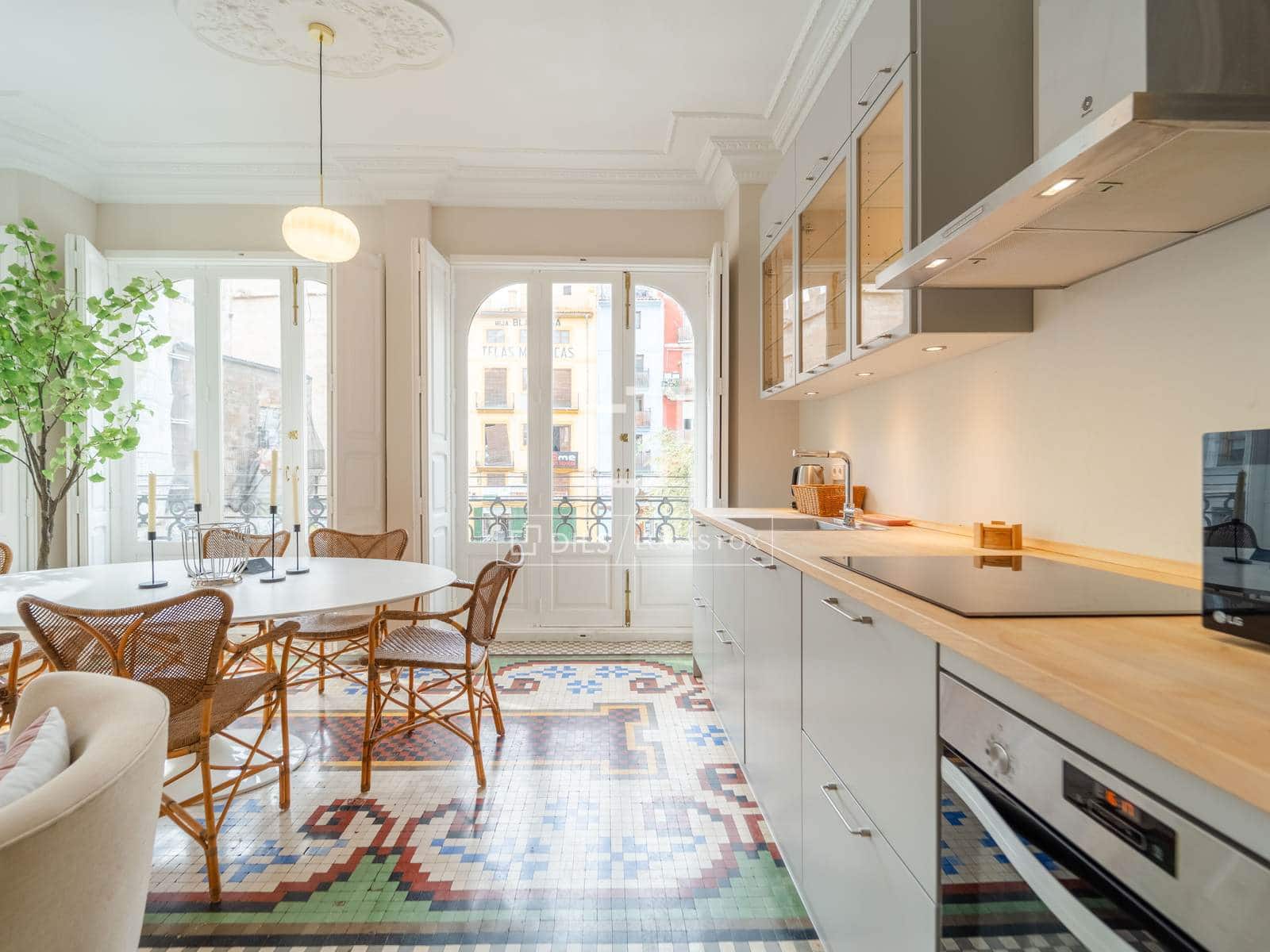 2 sypialnia Apartament do wynajęcia w Miasto Walencja - 2 400 € (Ref: 9778410)