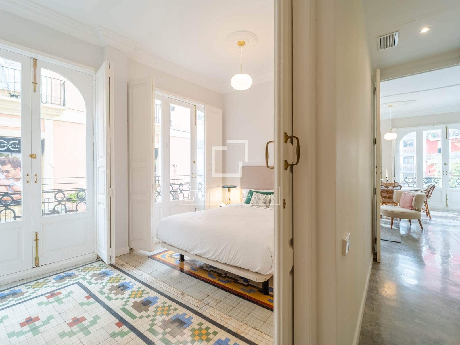 2 sypialnia Apartament do wynajęcia w Miasto Walencja - 2 400 € (Ref: 9778410)