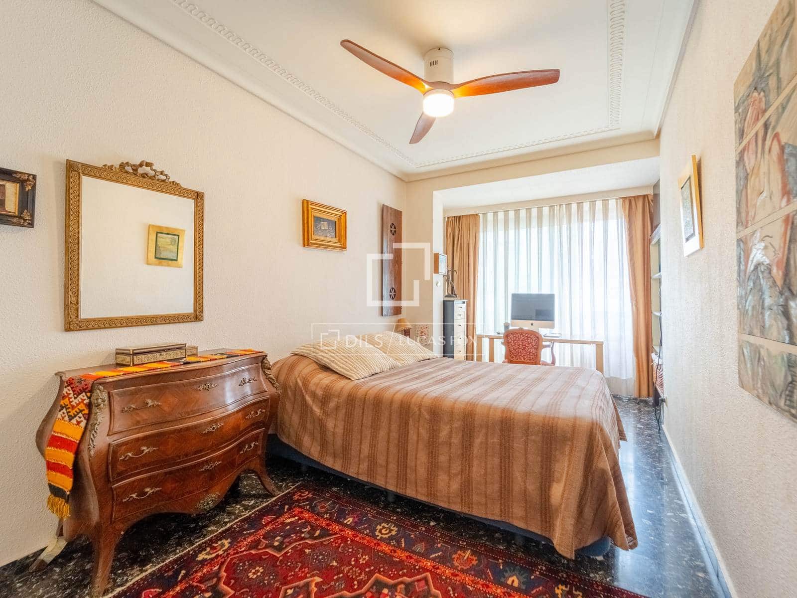 4 sypialnia Apartament na sprzedaż w Miasto Walencja z garażem - 960 000 € (Ref: 9778411)