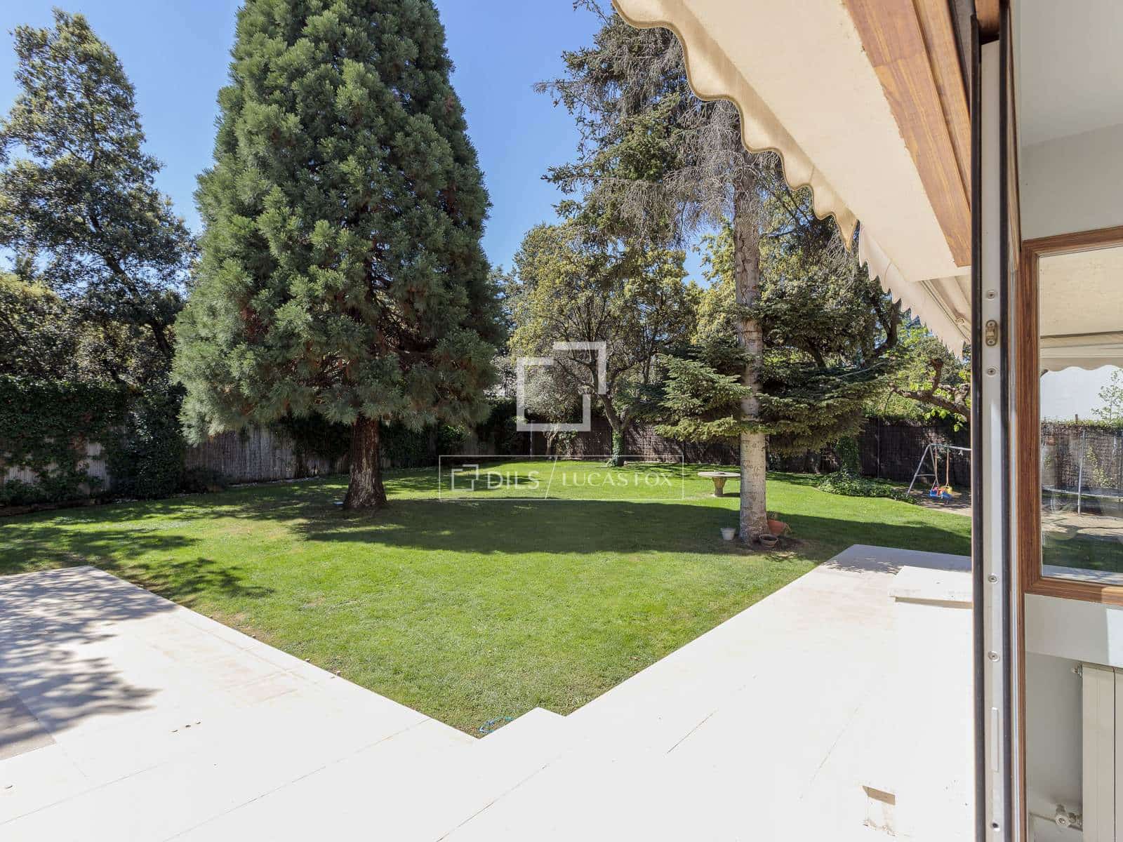 6 bedroom Villa for rent in Alcobendas with pool garage - € 16,000 (Ref: 9778578)