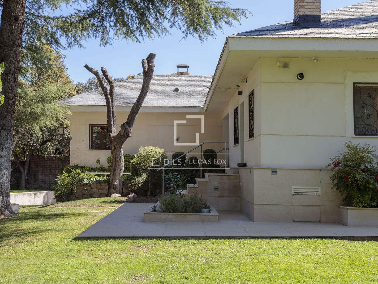 6 bedroom Villa for rent in Alcobendas with pool garage - € 16,000 (Ref: 9778578)