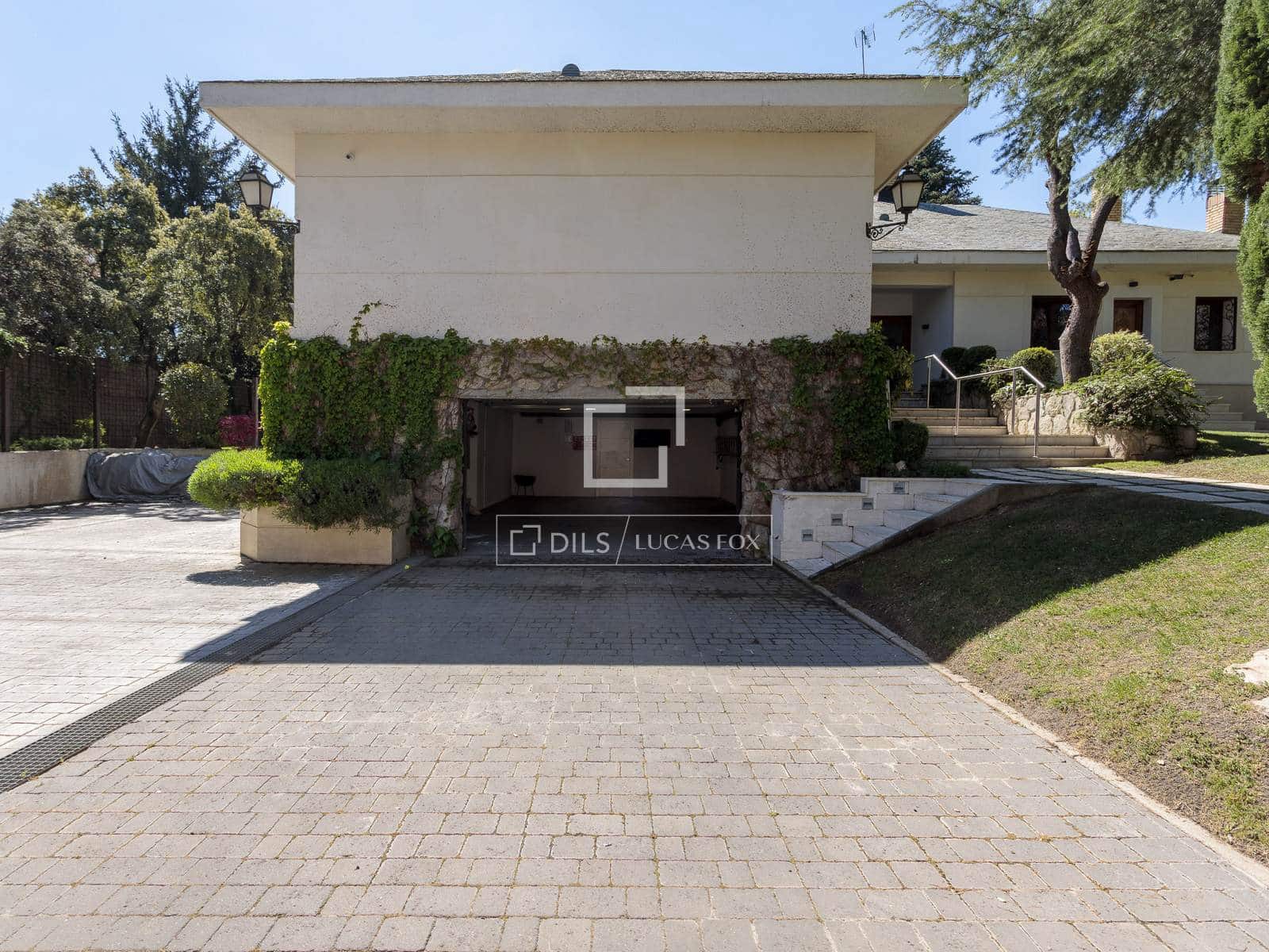 6 bedroom Villa for rent in Alcobendas with pool garage - € 16,000 (Ref: 9778578)