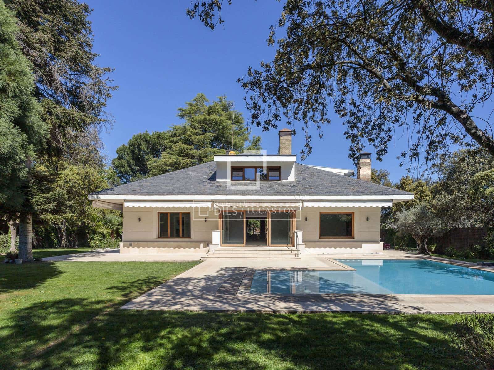 6 bedroom Villa for rent in Alcobendas with pool garage - € 16,000 (Ref: 9778578)