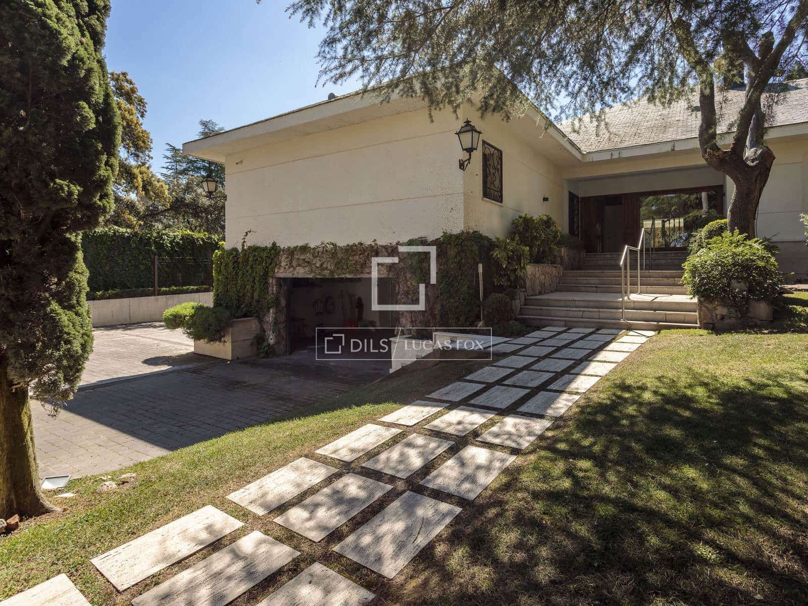 6 bedroom Villa for rent in Alcobendas with pool garage - € 16,000 (Ref: 9778578)