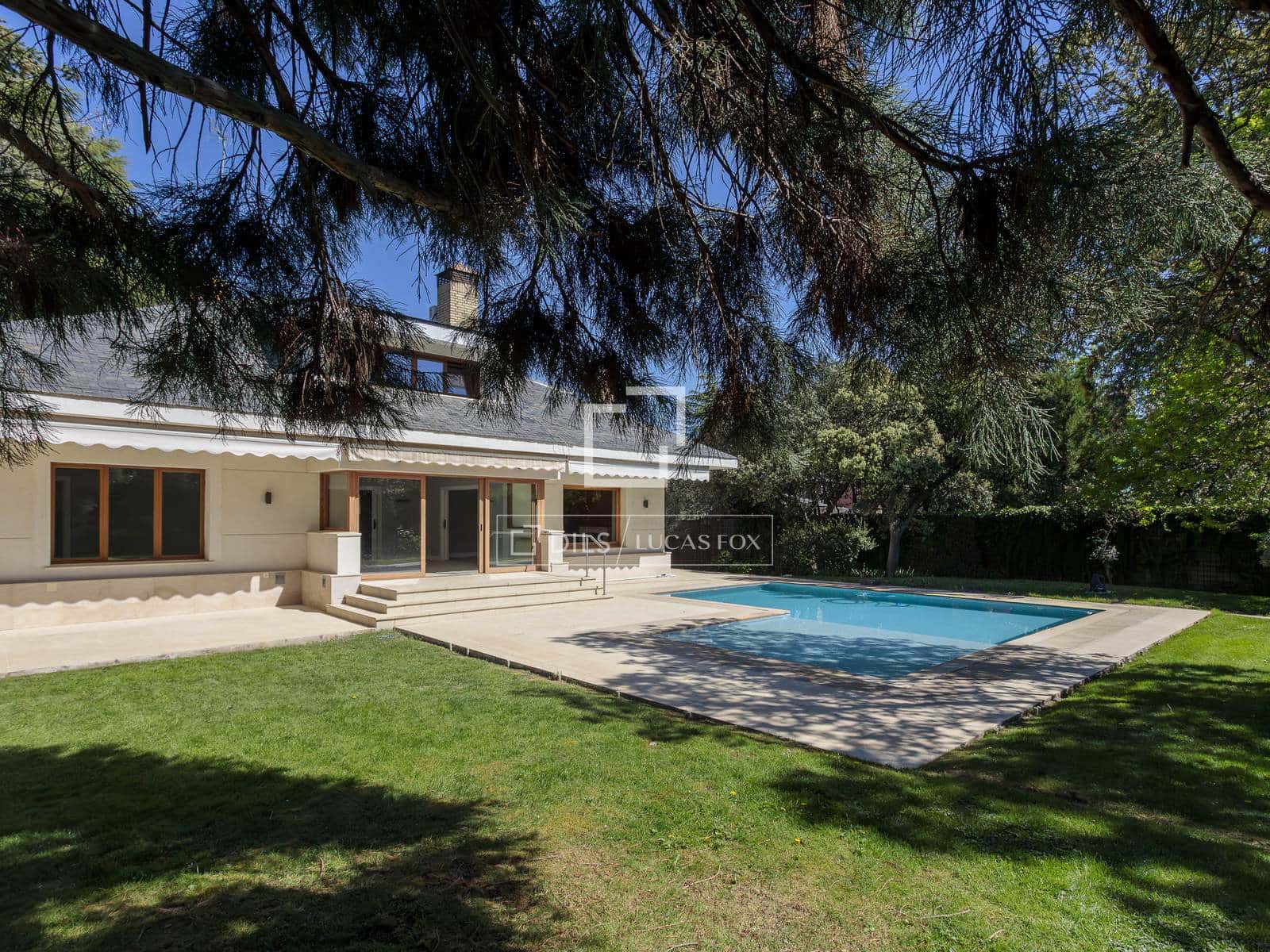 6 bedroom Villa for rent in Alcobendas with pool garage - € 16,000 (Ref: 9778578)