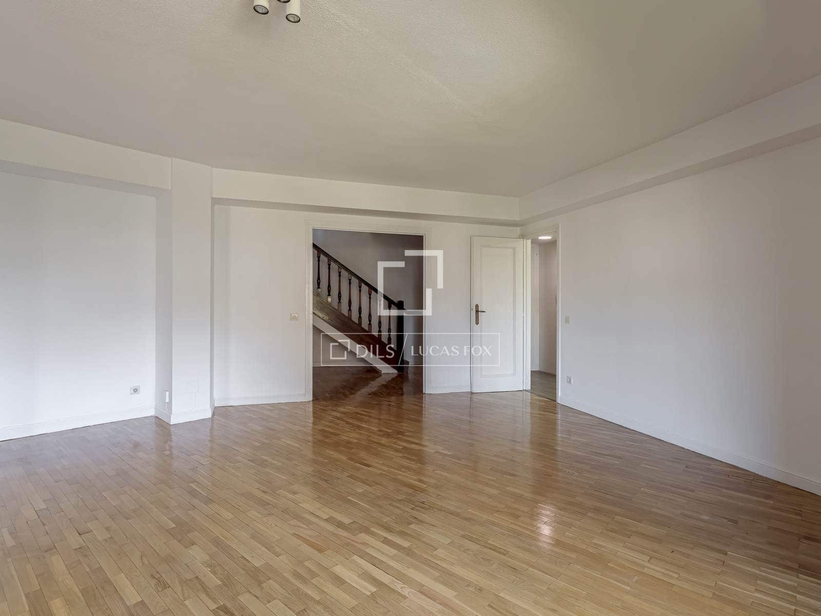 6 Zimmer Apartment zu vermieten in Madrid Stadt mit Pool Garage - 3.100 € (Ref: 9778986)