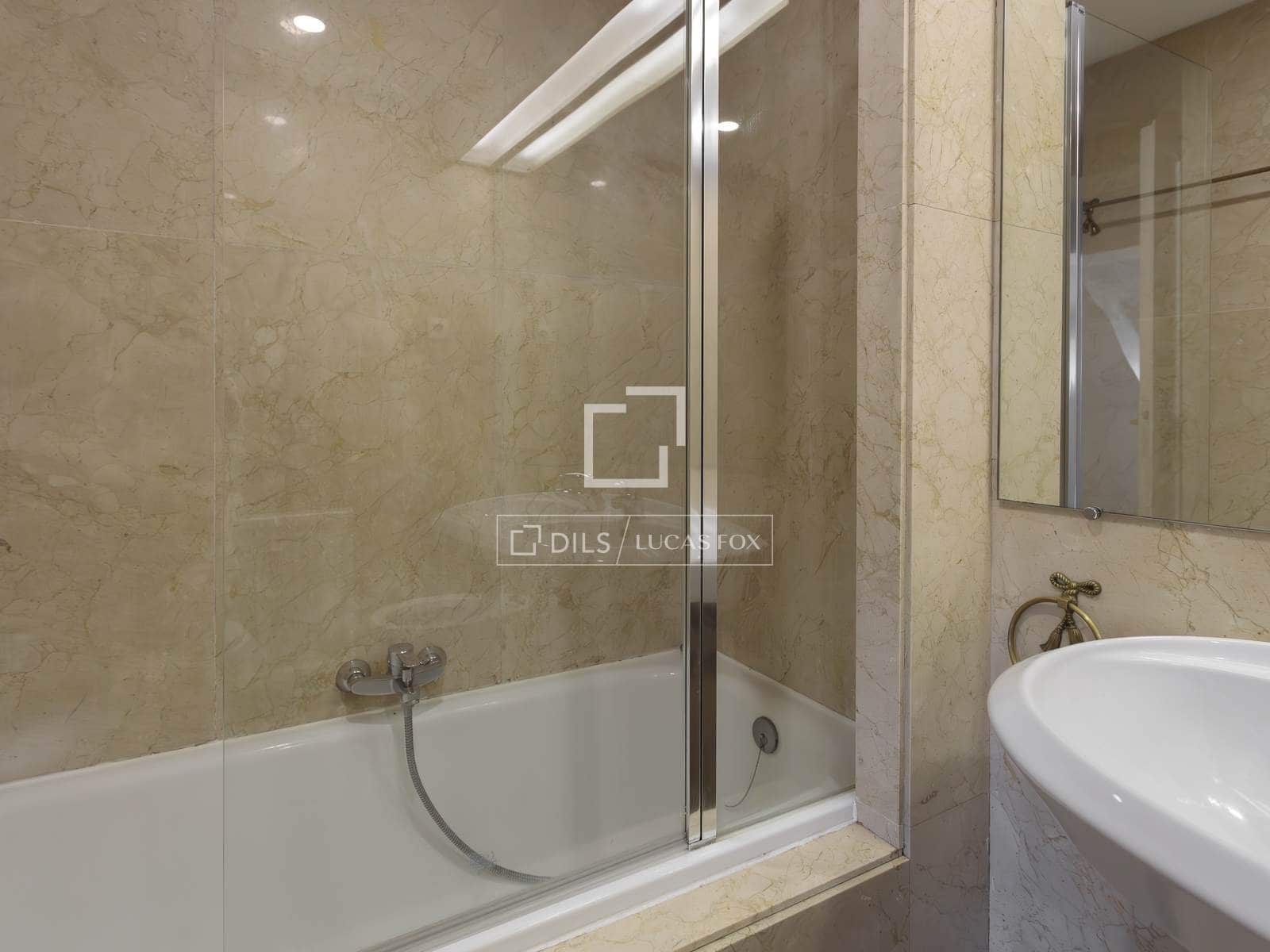 6 Zimmer Apartment zu vermieten in Madrid Stadt mit Pool Garage - 3.100 € (Ref: 9778986)