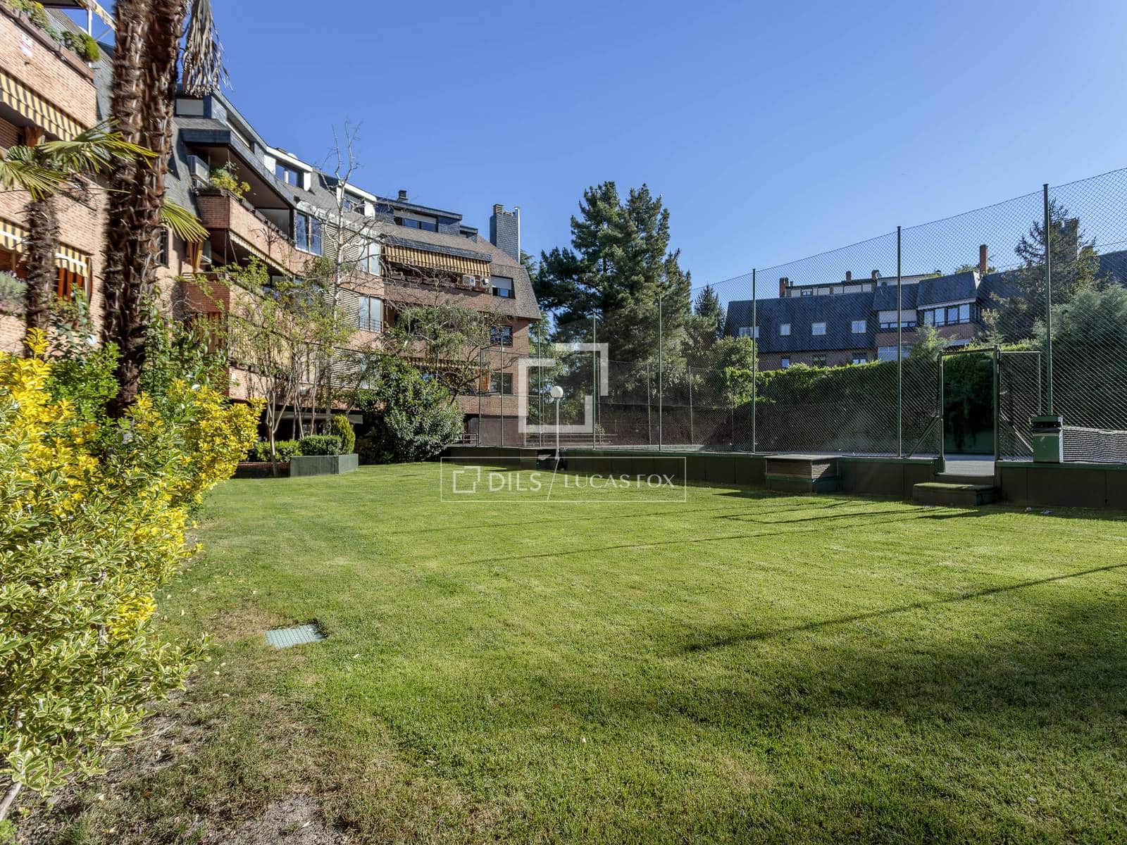 6 Zimmer Apartment zu vermieten in Madrid Stadt mit Pool Garage - 3.100 € (Ref: 9778986)