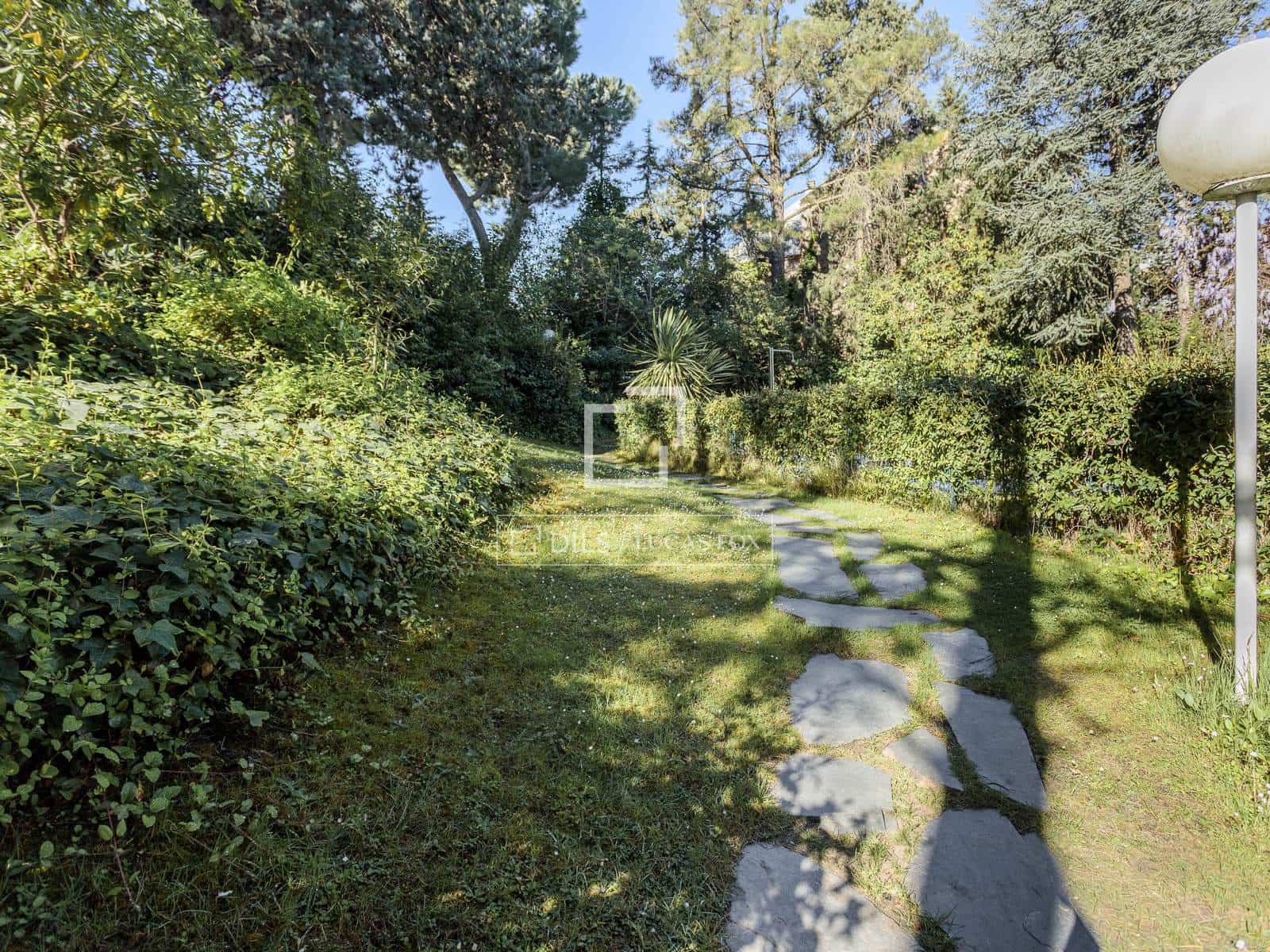 6 Zimmer Apartment zu vermieten in Madrid Stadt mit Pool Garage - 3.100 € (Ref: 9778986)