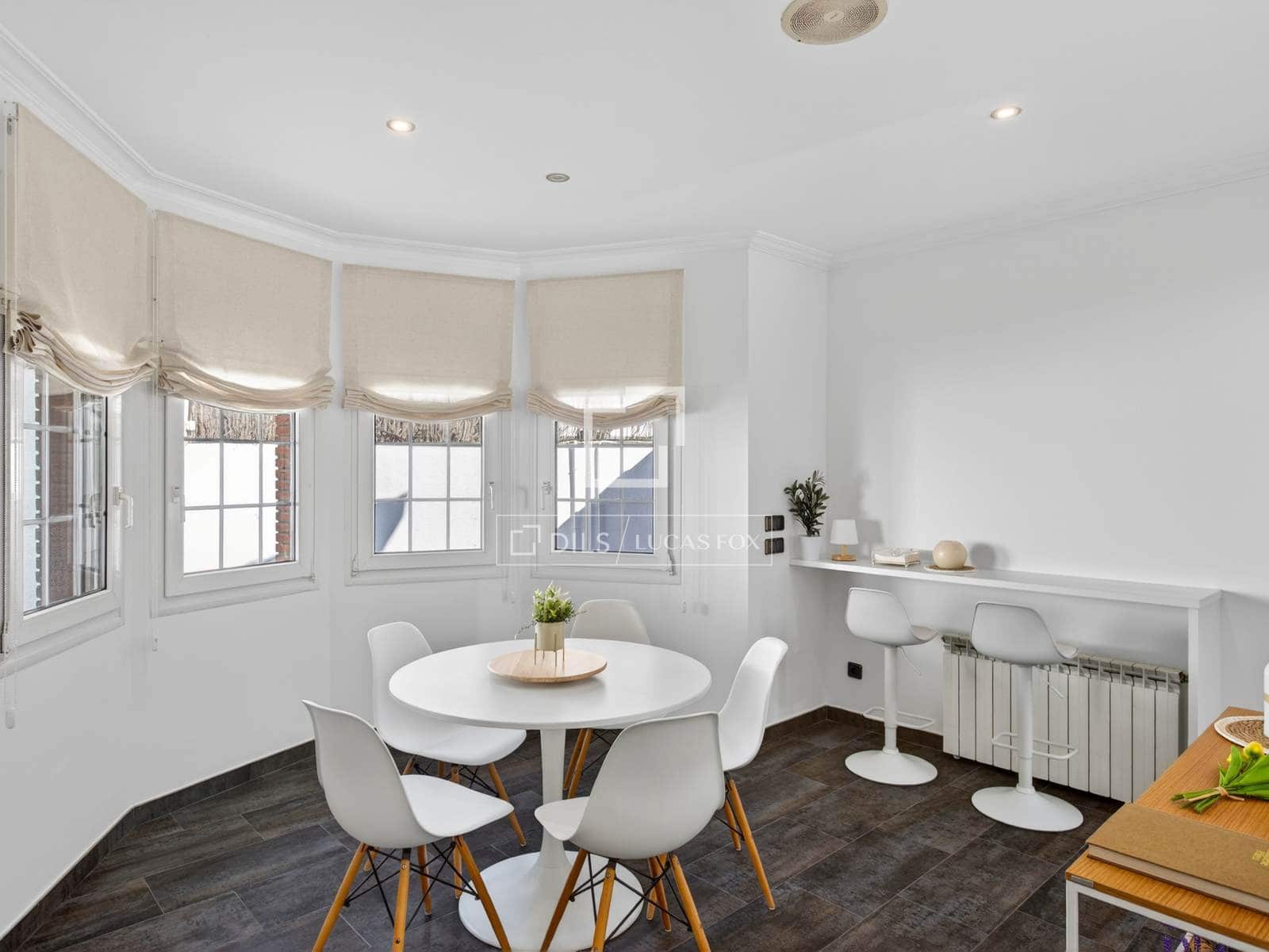 5 sypialnia Willa na sprzedaż w Argentona z basenem garażem - 990 000 € (Ref: 9778990)