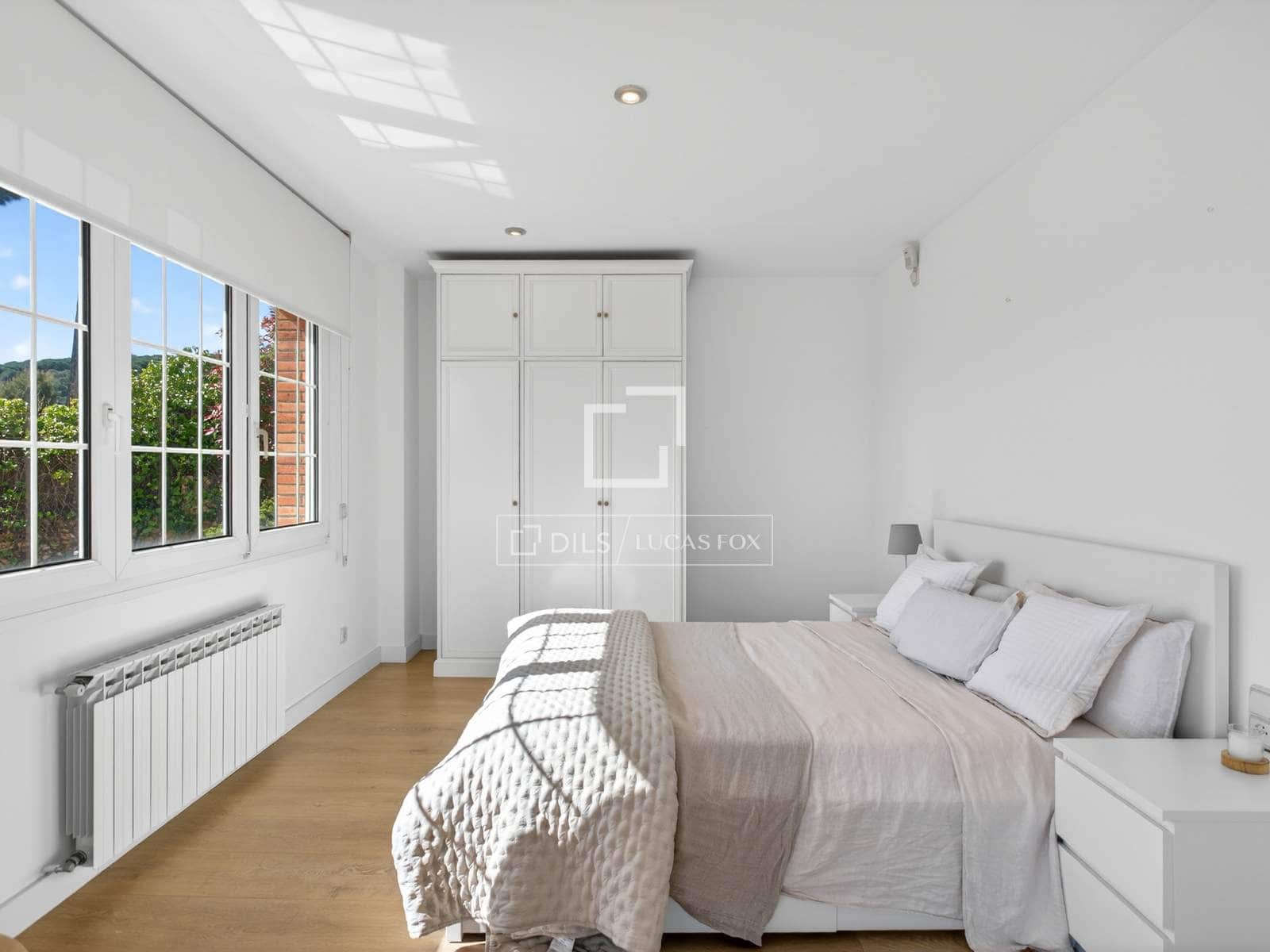 5 sypialnia Willa na sprzedaż w Argentona z basenem garażem - 990 000 € (Ref: 9778990)