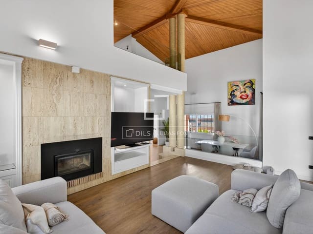 5 sypialnia Willa na sprzedaż w Argentona z basenem garażem - 990 000 € (Ref: 9778990)