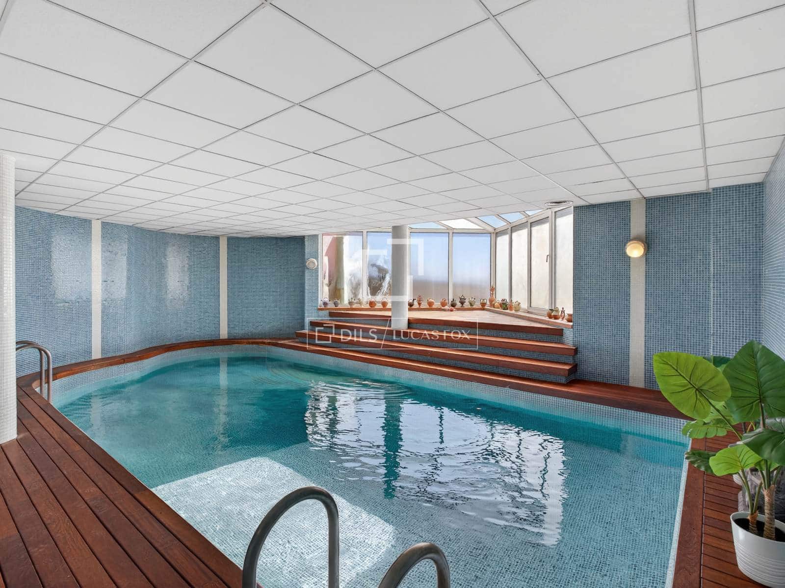 5 sypialnia Willa na sprzedaż w Argentona z basenem garażem - 990 000 € (Ref: 9778990)