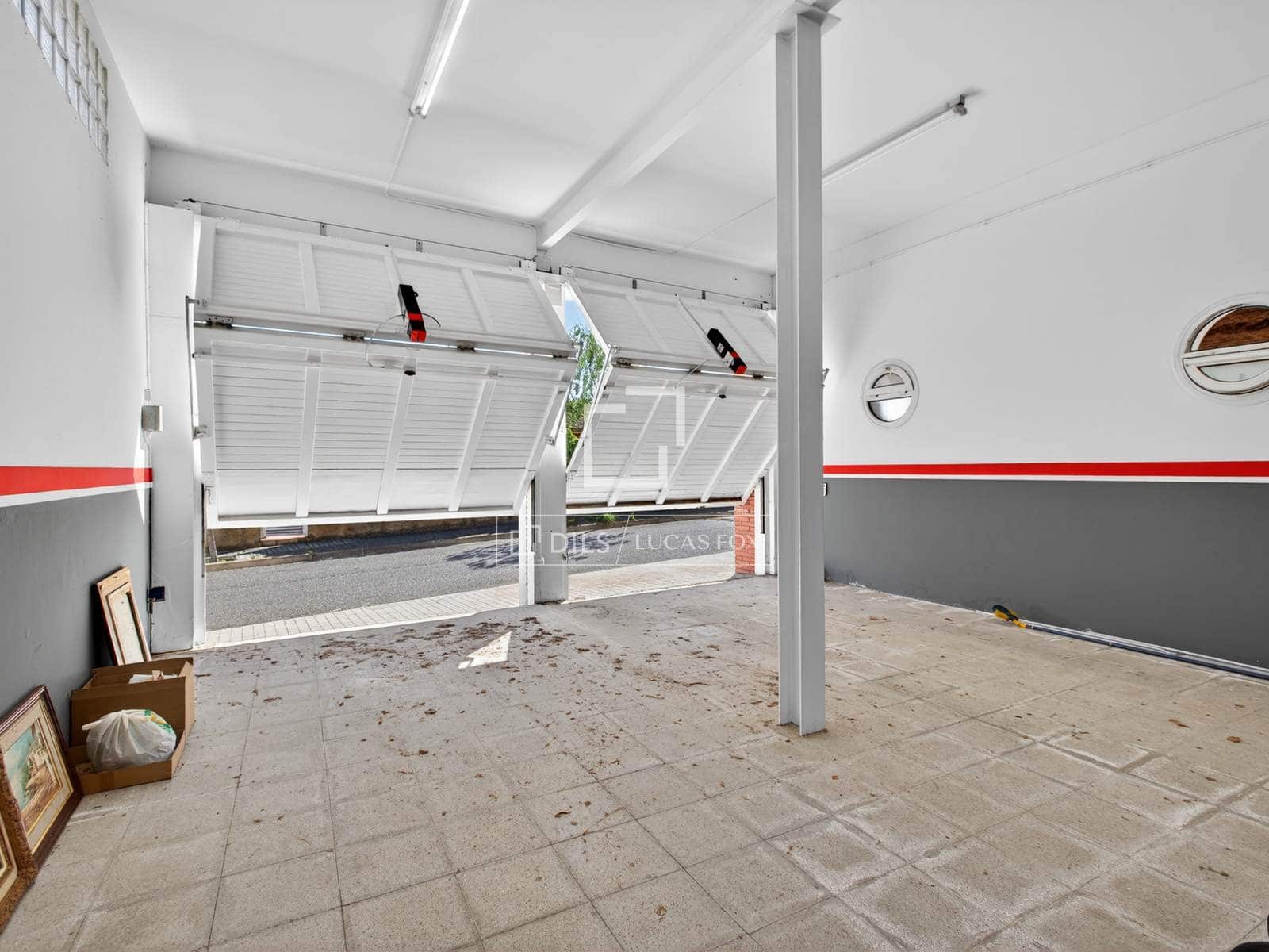 5 sypialnia Willa na sprzedaż w Argentona z basenem garażem - 990 000 € (Ref: 9778990)