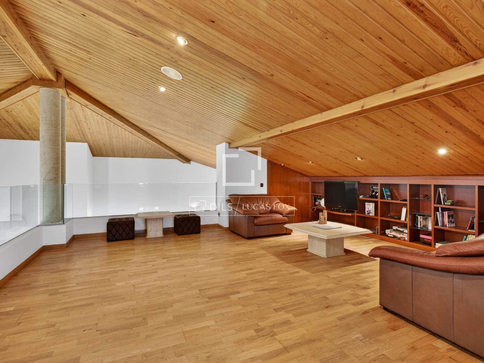 5 sypialnia Willa na sprzedaż w Argentona z basenem garażem - 990 000 € (Ref: 9778990)