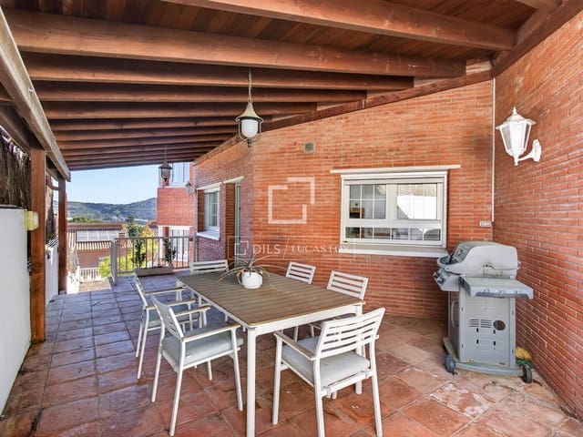 5 makuuhuone Huvila myytävänä paikassa Argentona mukana uima-altaan 
autotalli - 990 000 € (Ref: 9778990)