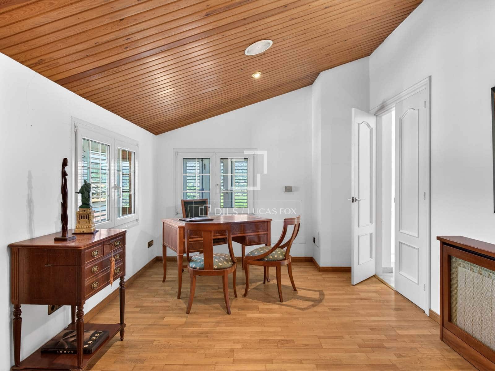 5 sypialnia Willa na sprzedaż w Argentona z basenem garażem - 990 000 € (Ref: 9778990)