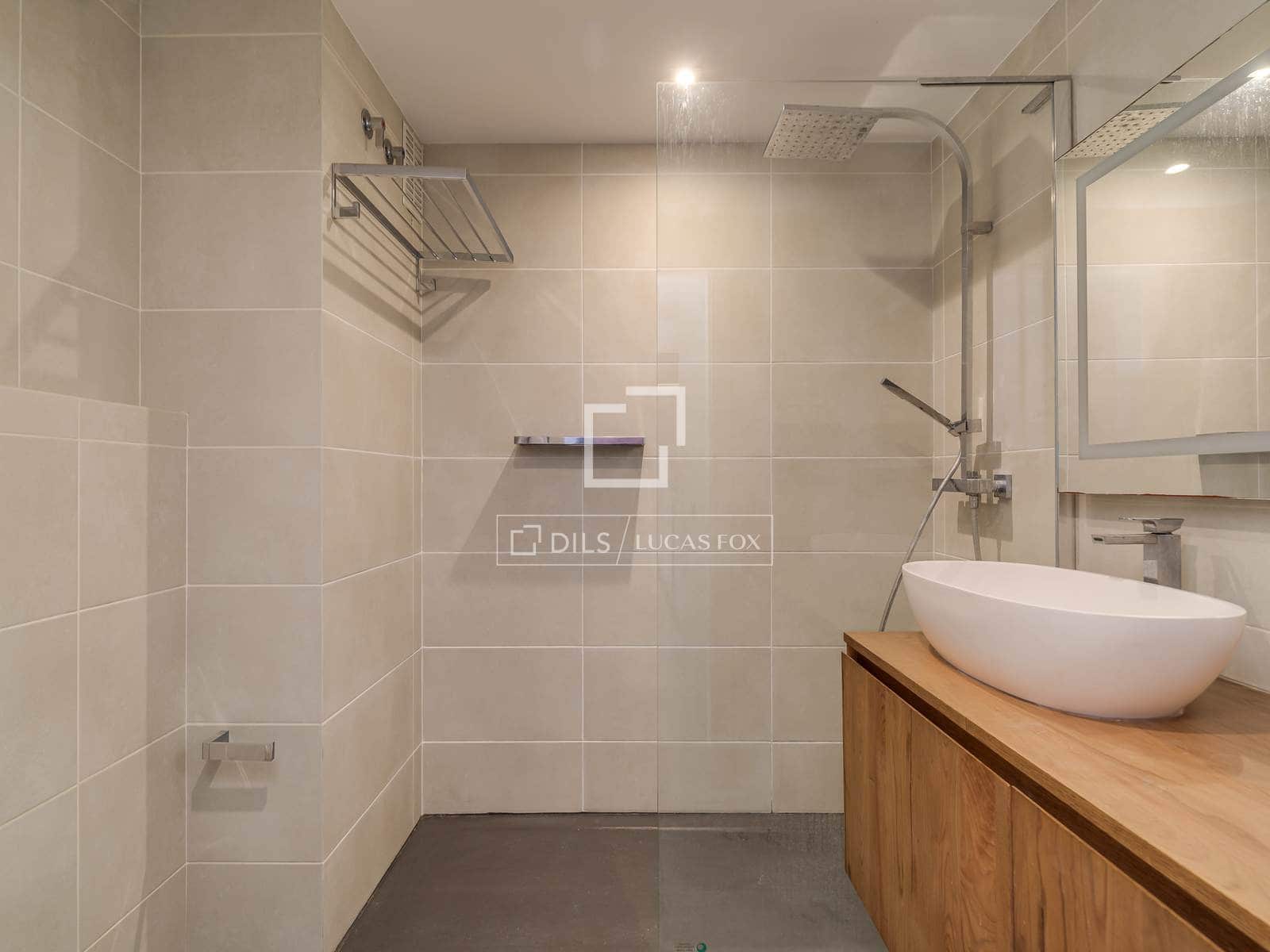 3 soveværelse Lejlighed til leje i Barcelona by med swimmingpool garage - € 4.500 (Ref: 9778992)