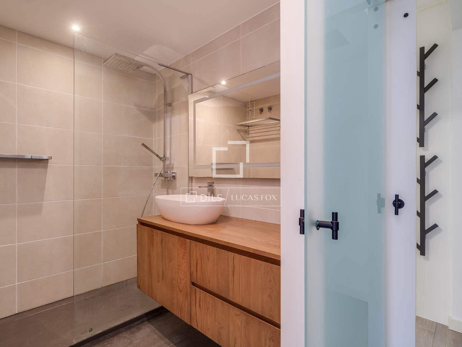 3 soveværelse Lejlighed til leje i Barcelona by med swimmingpool garage - € 4.500 (Ref: 9778992)