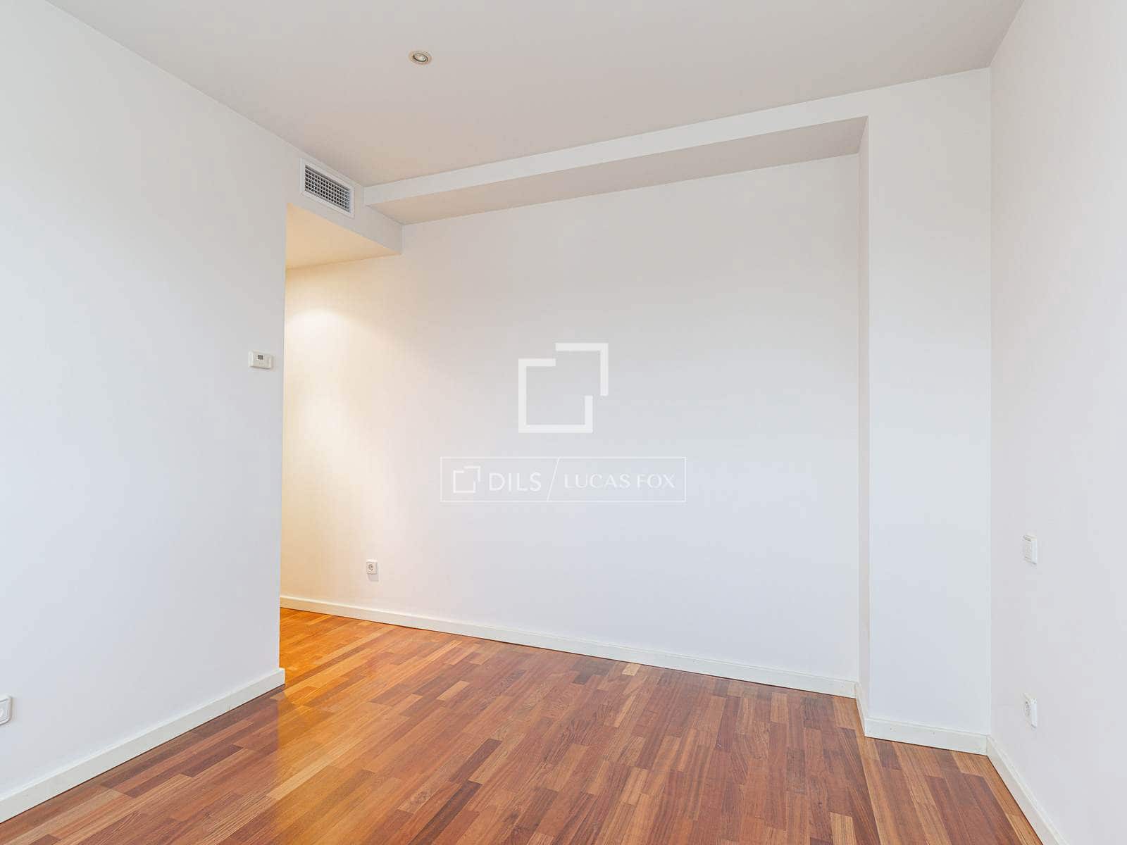 4 Zimmer Apartment zu vermieten in Madrid Stadt mit Pool Garage - 3.500 € (Ref: 9778993)