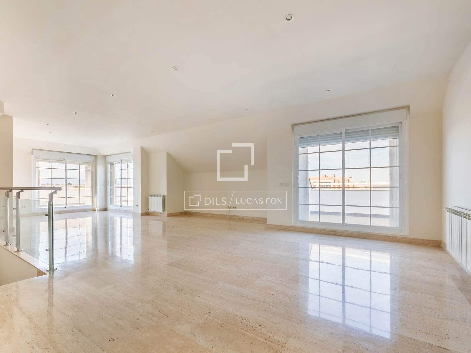 4 bedroom Apartment for rent in Madrid city with pool garage - € 3,500 (Ref: 9778993)