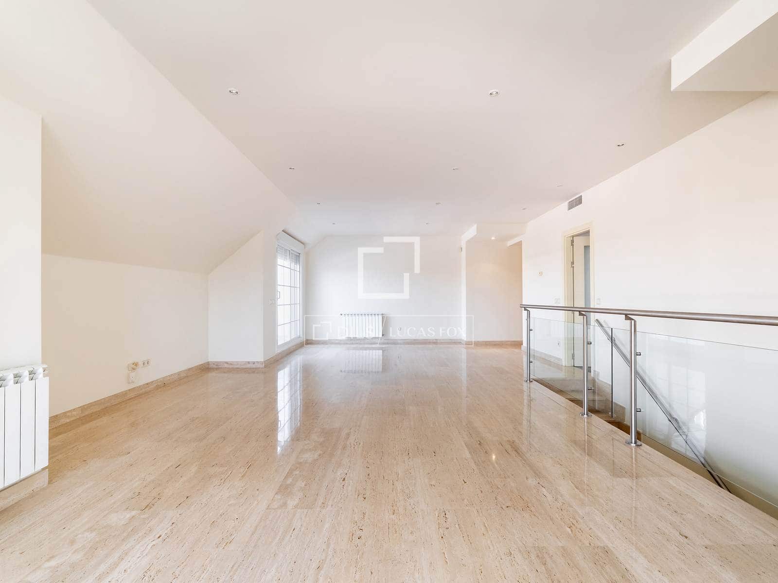 4 bedroom Apartment for rent in Madrid city with pool garage - € 3,500 (Ref: 9778993)