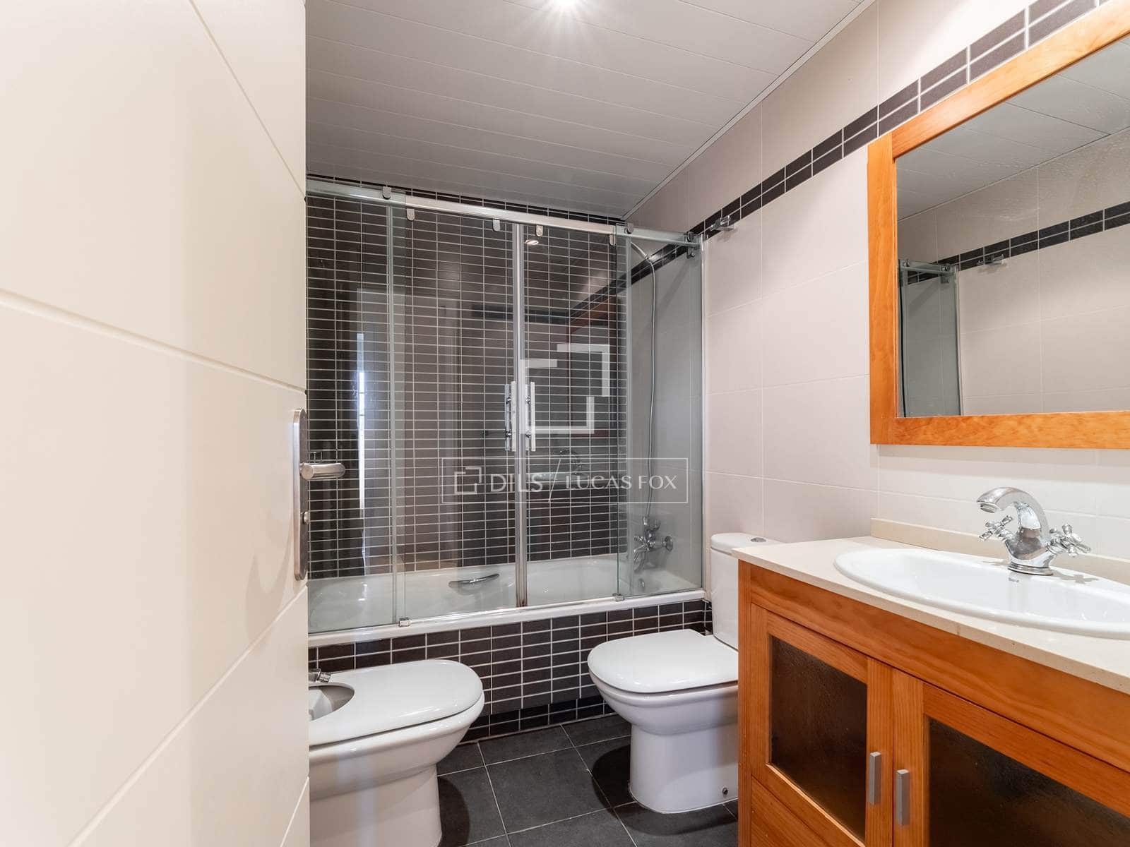 4 bedroom Apartment for rent in Madrid city with pool garage - € 3,500 (Ref: 9778993)