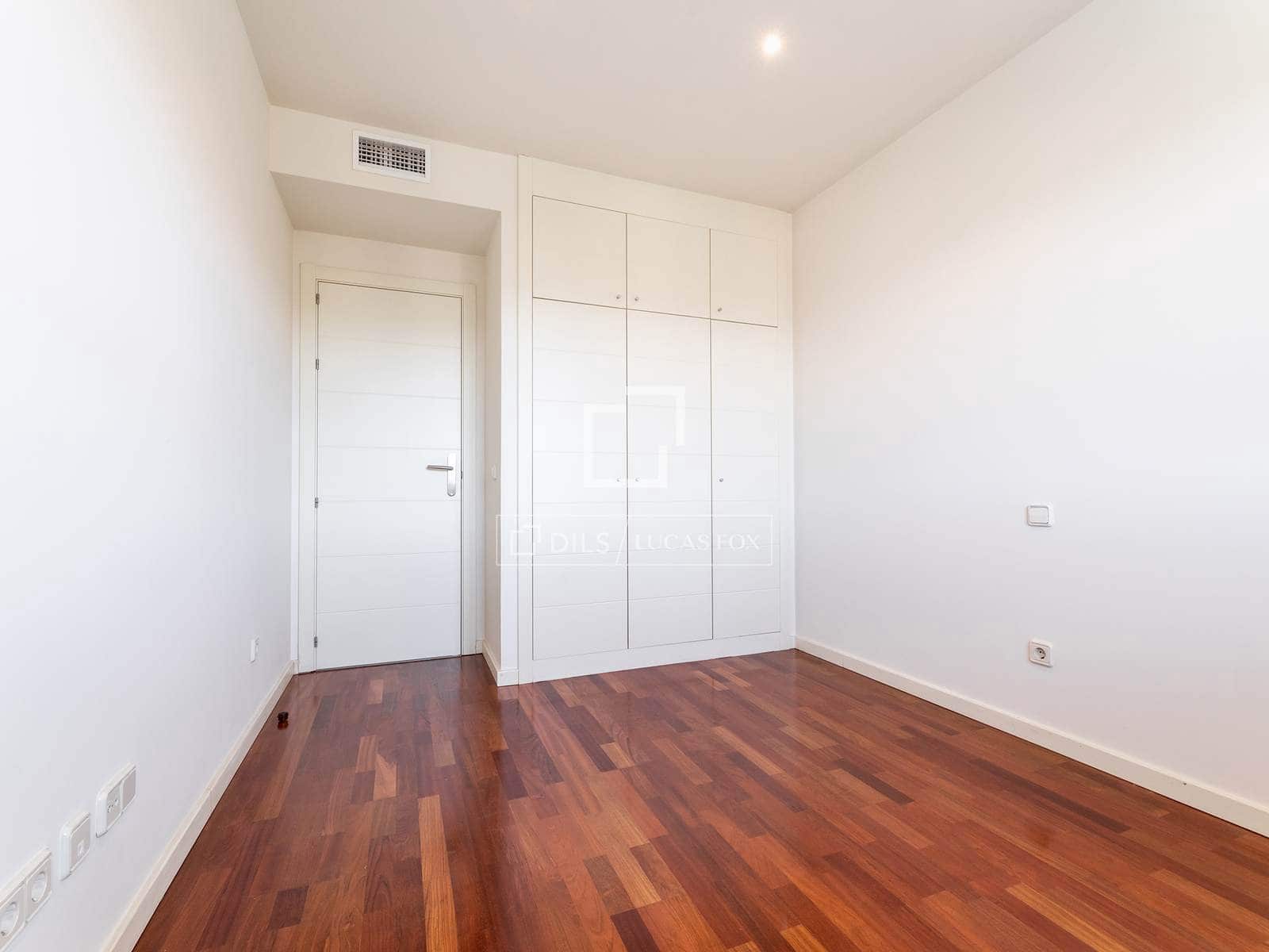 4 bedroom Apartment for rent in Madrid city with pool garage - € 3,500 (Ref: 9778993)