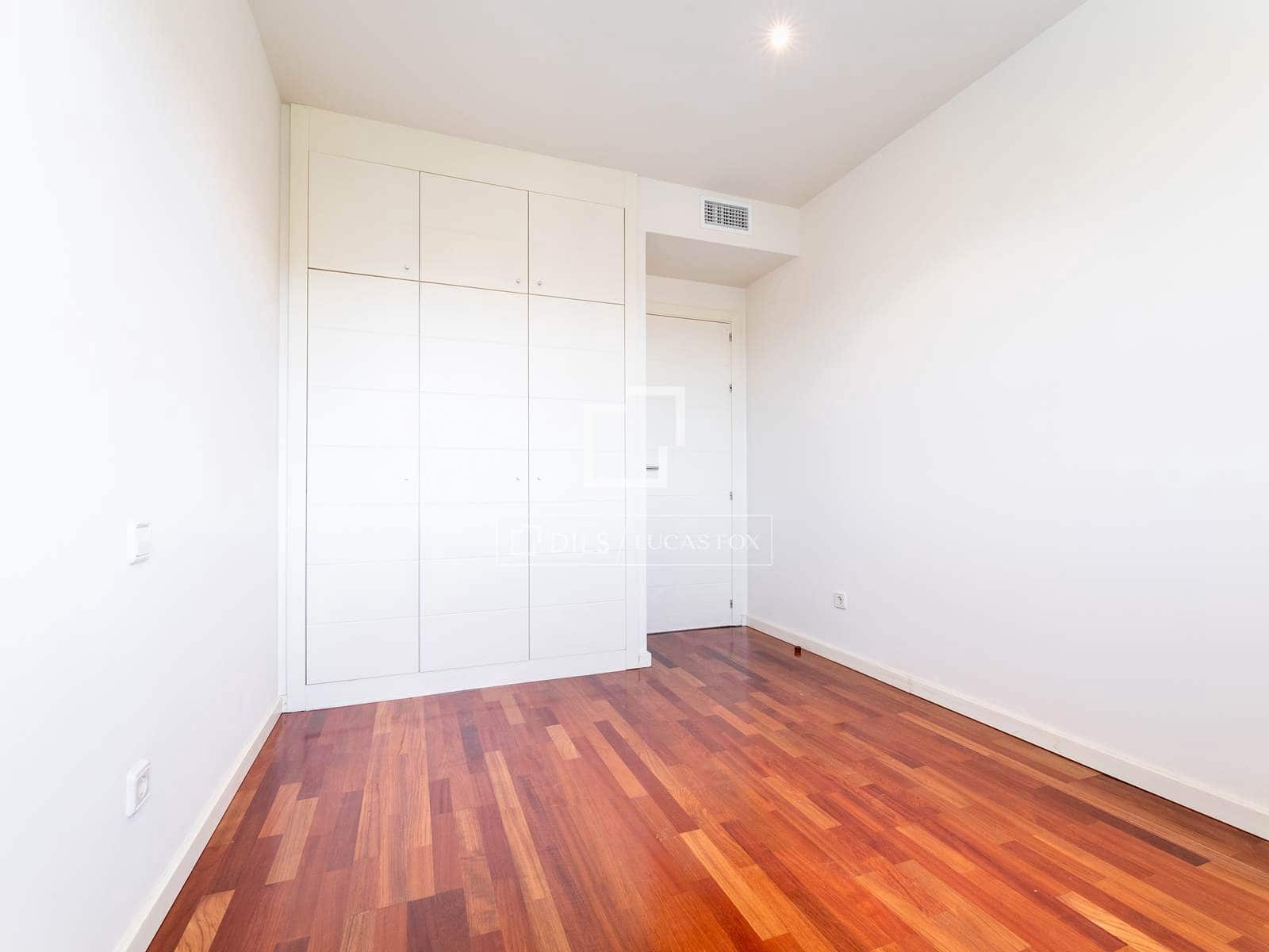 4 bedroom Apartment for rent in Madrid city with pool garage - € 3,500 (Ref: 9778993)