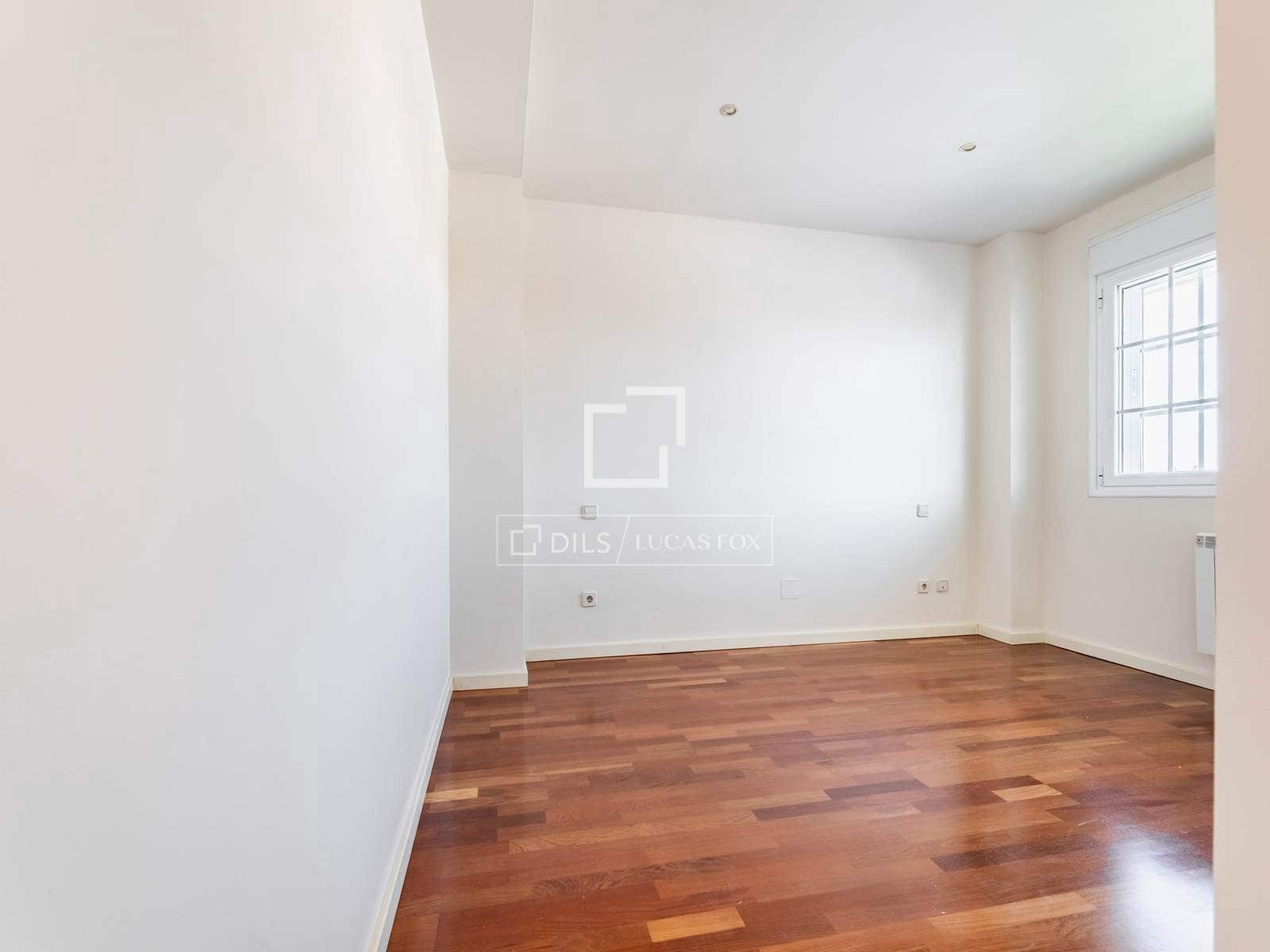 4 bedroom Apartment for rent in Madrid city with pool garage - € 3,500 (Ref: 9778993)