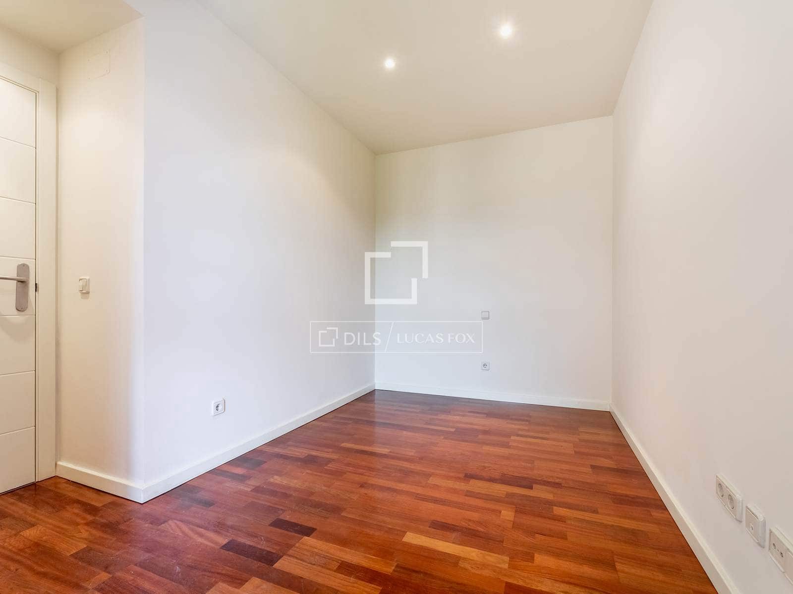 4 bedroom Apartment for rent in Madrid city with pool garage - € 3,500 (Ref: 9778993)