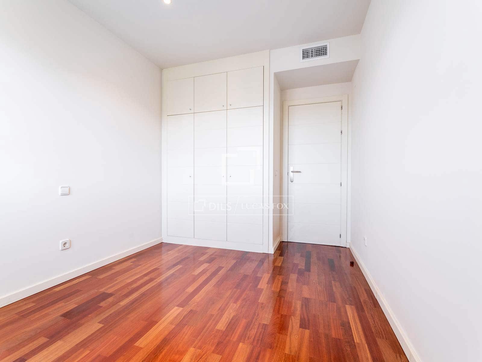 4 bedroom Apartment for rent in Madrid city with pool garage - € 3,500 (Ref: 9778993)