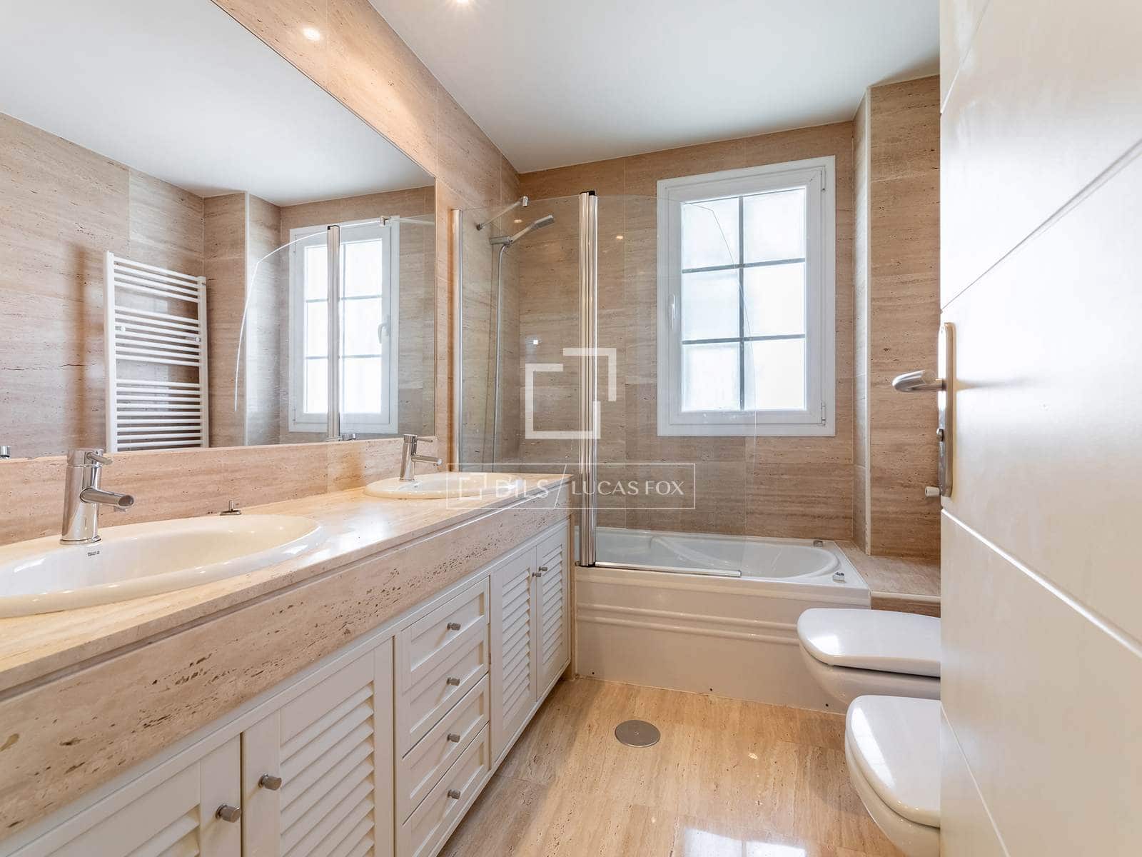 4 bedroom Apartment for rent in Madrid city with pool garage - € 3,500 (Ref: 9778993)