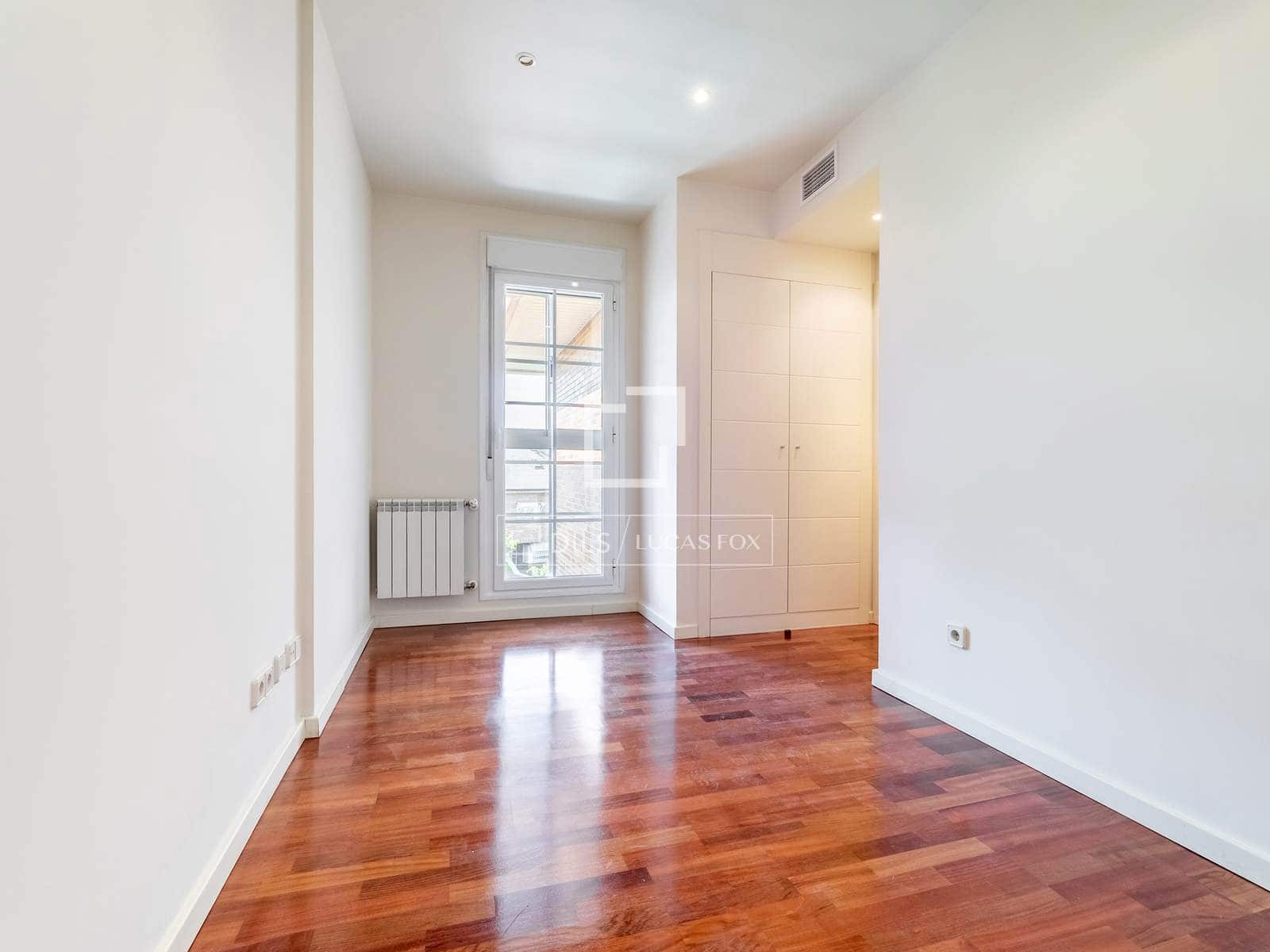 4 bedroom Apartment for rent in Madrid city with pool garage - € 3,500 (Ref: 9778993)