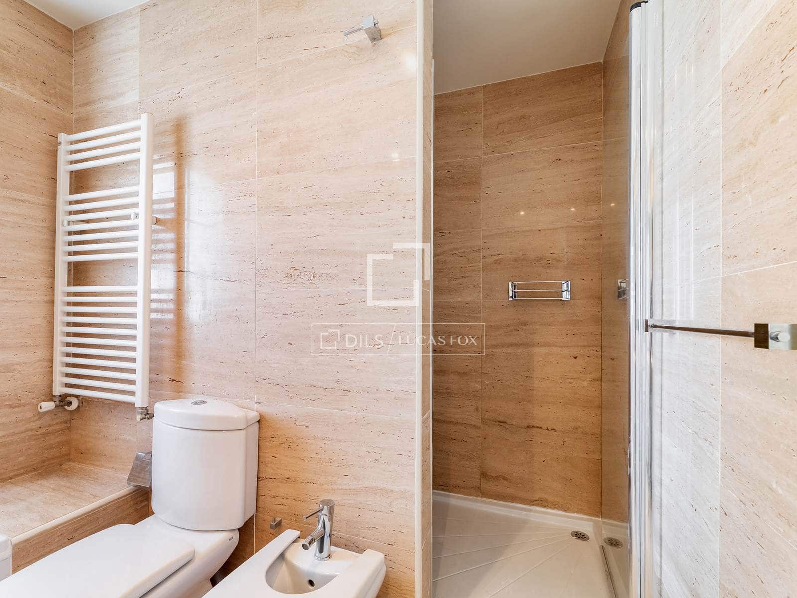 4 bedroom Apartment for rent in Madrid city with pool garage - € 3,500 (Ref: 9778993)