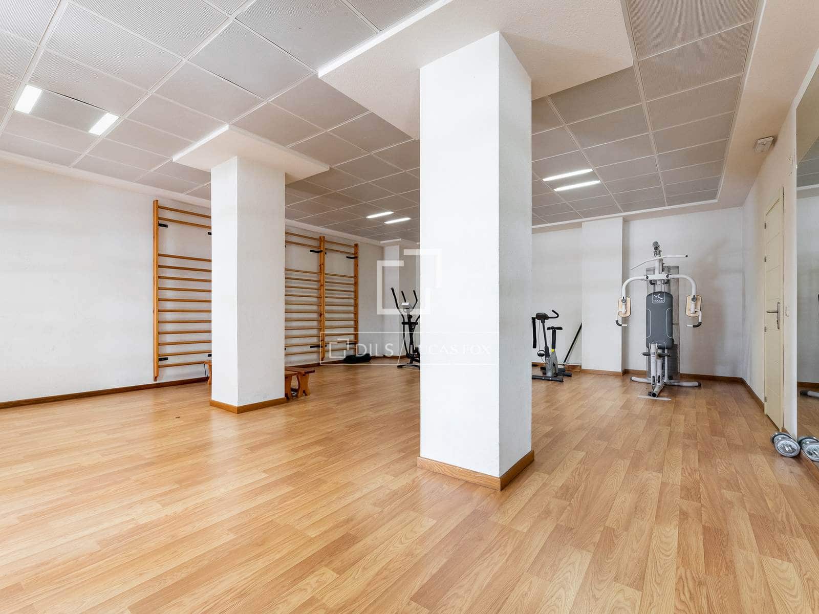 4 bedroom Apartment for rent in Madrid city with pool garage - € 3,500 (Ref: 9778993)