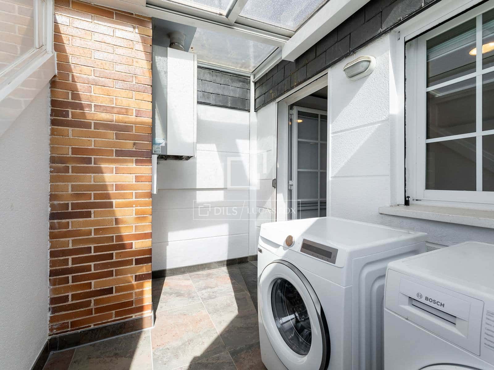 4 bedroom Apartment for rent in Madrid city with pool garage - € 3,500 (Ref: 9778993)