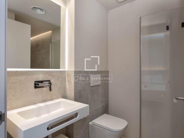 2 slaapkamer Appartement te koop in Gerona stad - € 436.000 (Ref: 9779147)