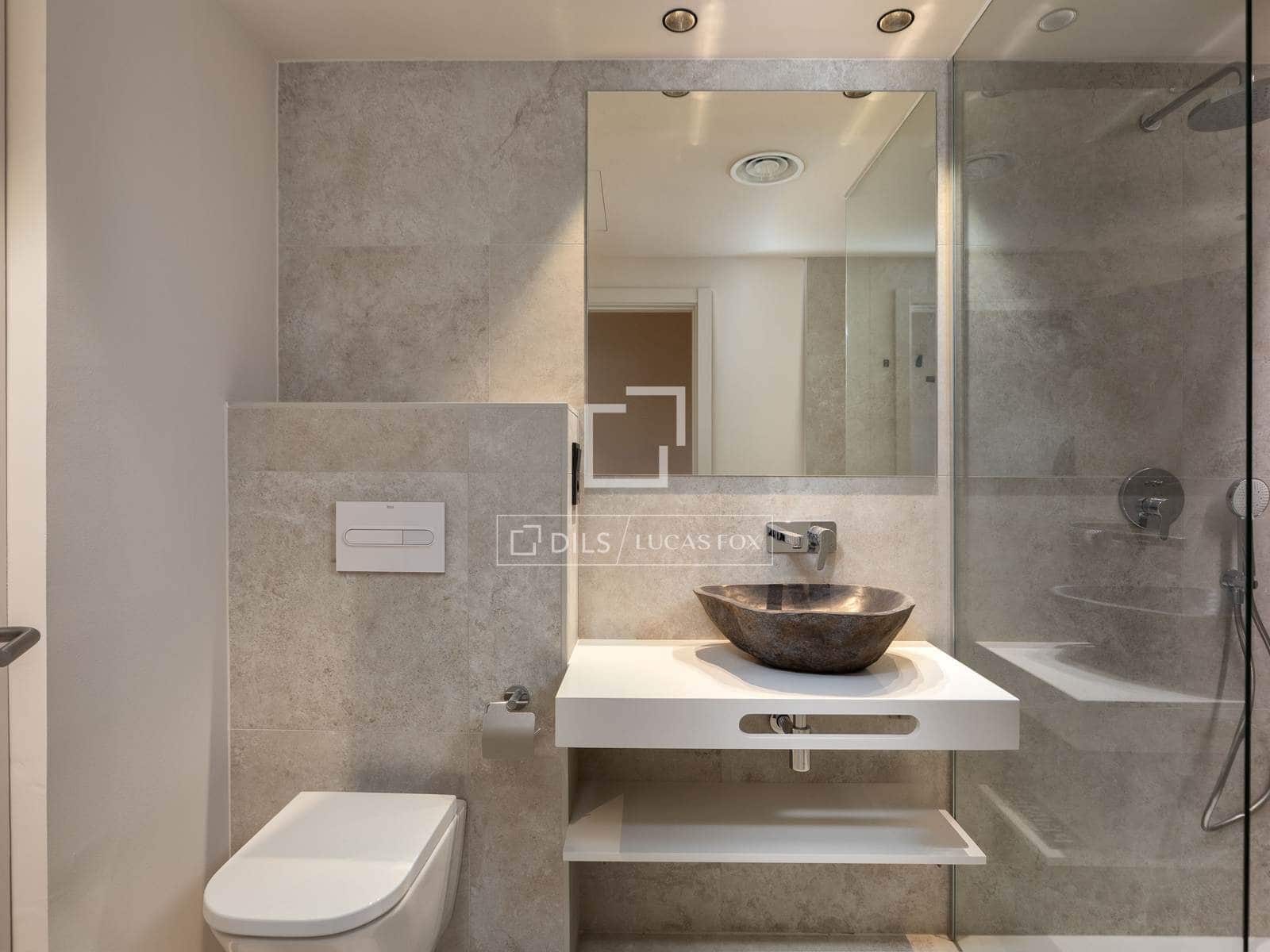 2 slaapkamer Appartement te koop in Gerona stad - € 436.000 (Ref: 9779147)