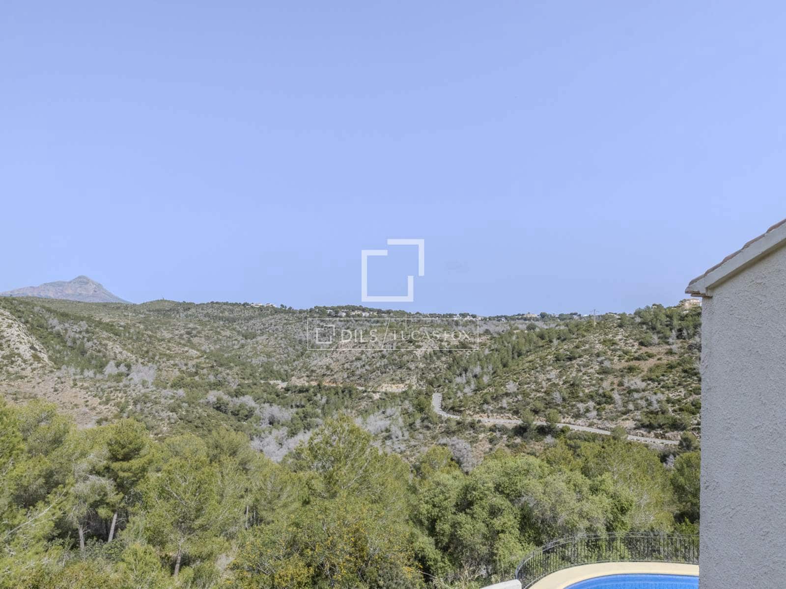 Chalet de 4 habitaciones en Javea / Xàbia en venta con piscina garaje - 860.000 € (Ref: 9779149)