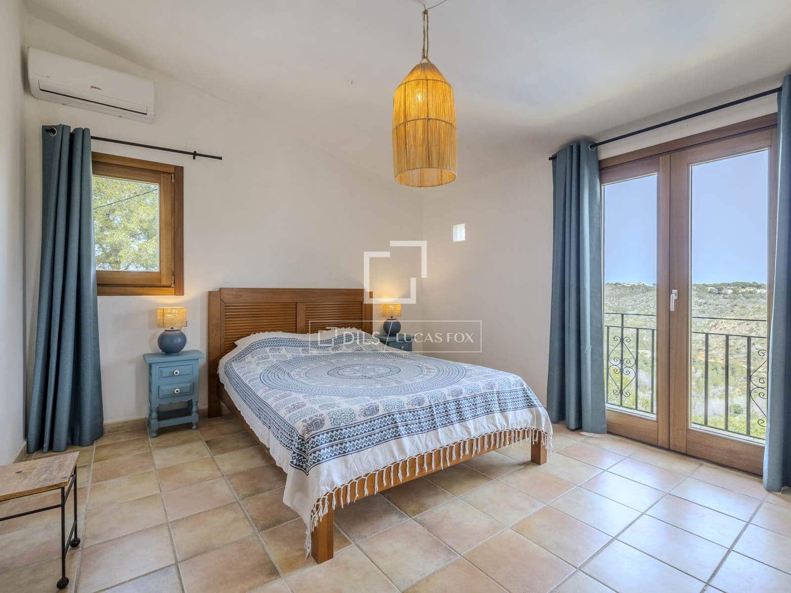 Chalet de 4 habitaciones en Javea / Xàbia en venta con piscina garaje - 860.000 € (Ref: 9779149)