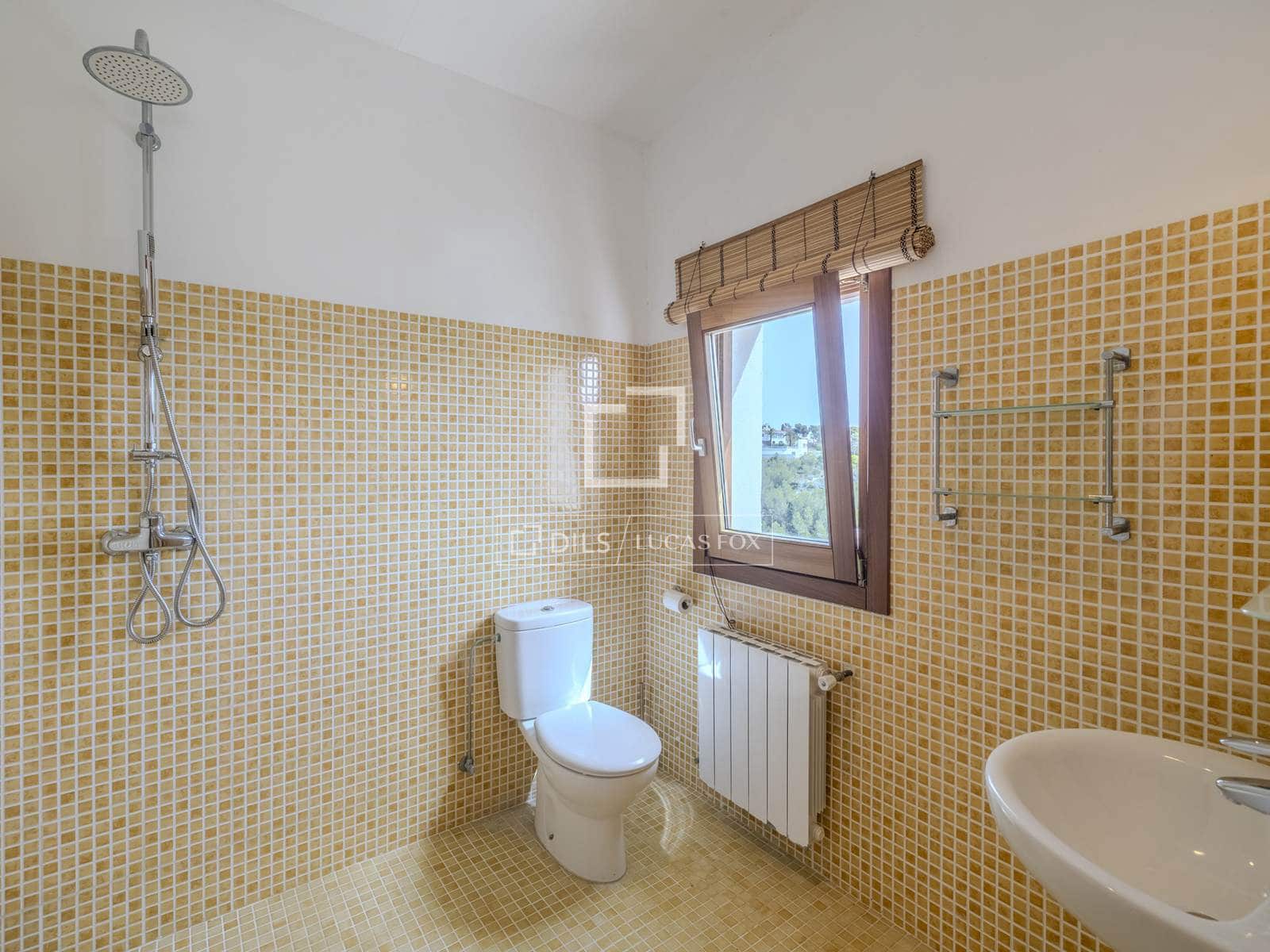 Chalet de 4 habitaciones en Javea / Xàbia en venta con piscina garaje - 860.000 € (Ref: 9779149)