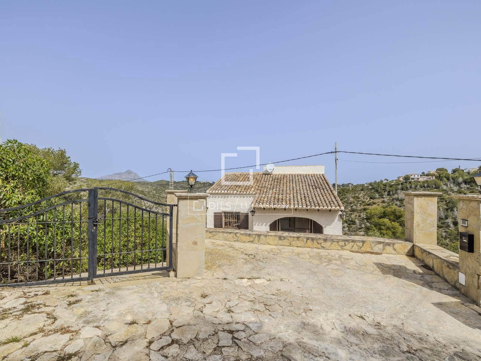 Chalet de 4 habitaciones en Javea / Xàbia en venta con piscina garaje - 860.000 € (Ref: 9779149)