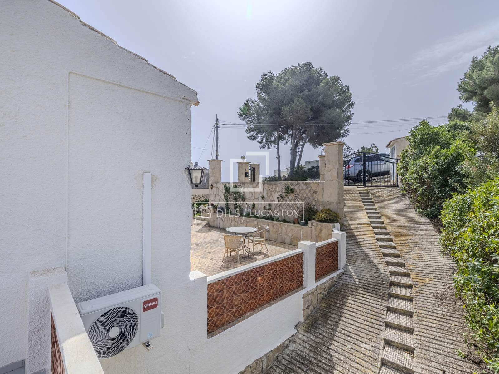 Chalet de 4 habitaciones en Javea / Xàbia en venta con piscina garaje - 860.000 € (Ref: 9779149)