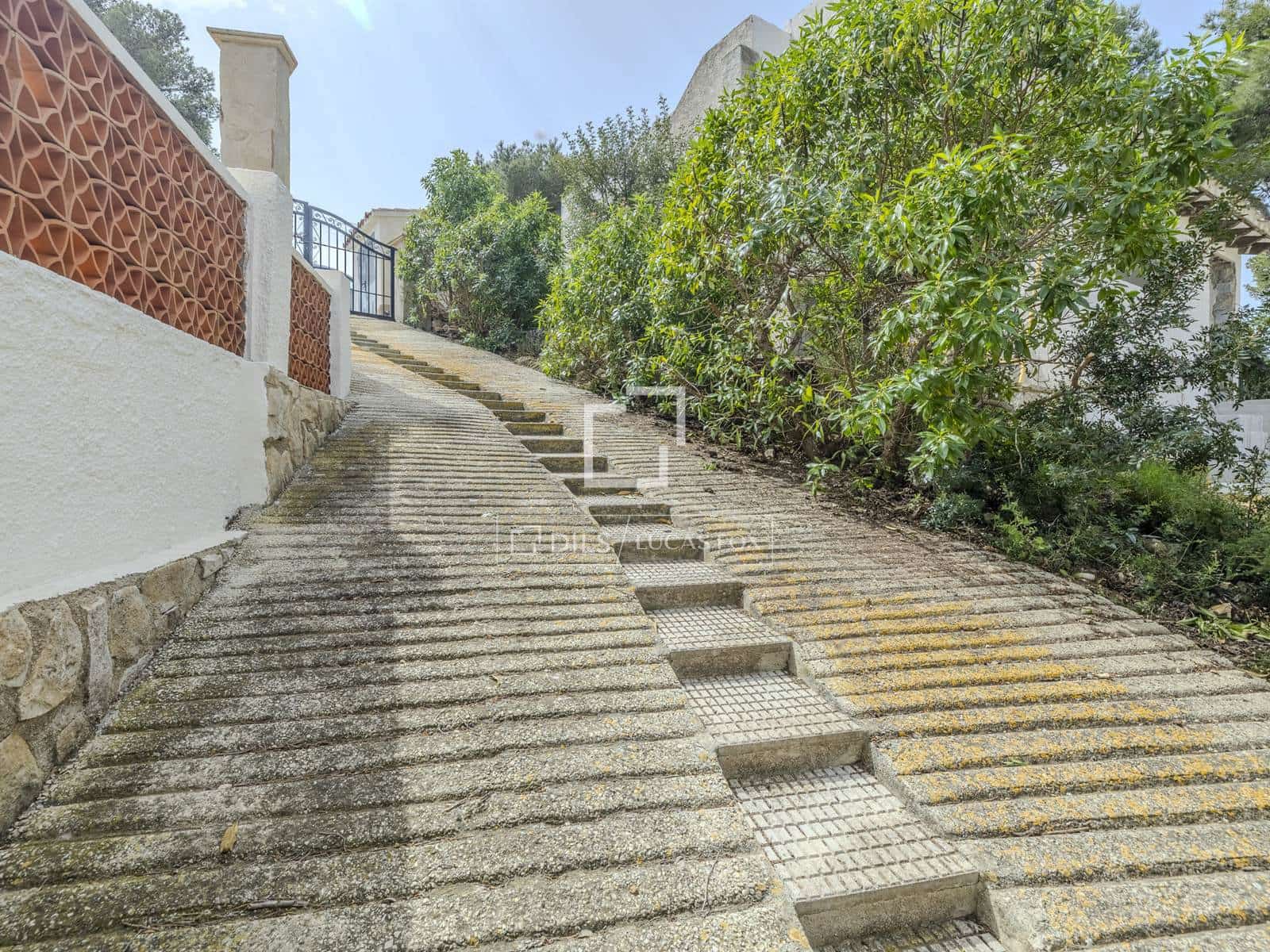 Chalet de 4 habitaciones en Javea / Xàbia en venta con piscina garaje - 860.000 € (Ref: 9779149)