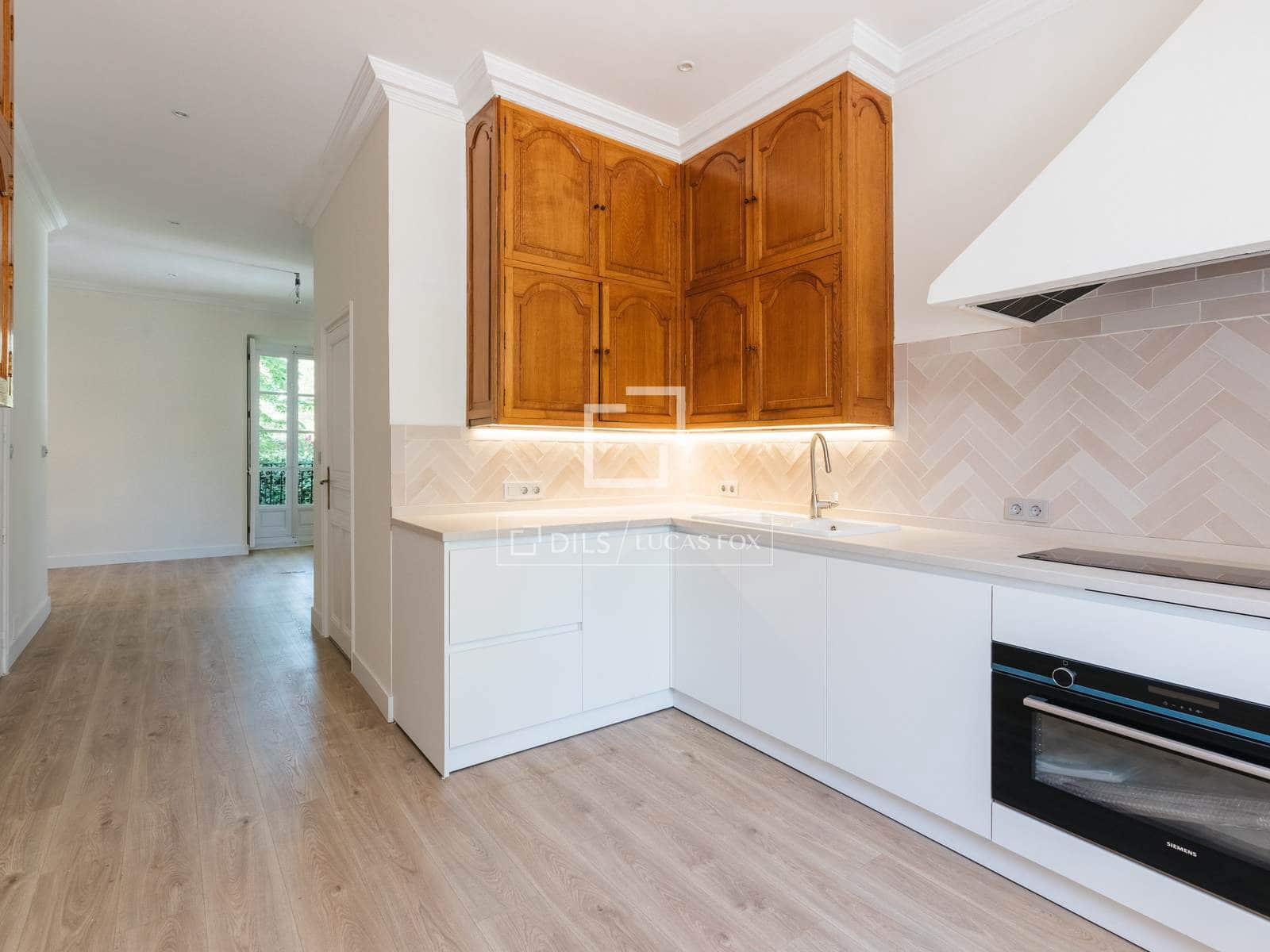 6 bedroom Villa for rent in Madrid city with pool garage - € 3,500 (Ref: 9779150)