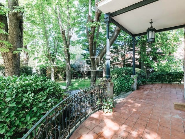 6 sypialnia Willa do wynajęcia w Miasto Madryt z basenem garażem - 3 500 € (Ref: 9779150)